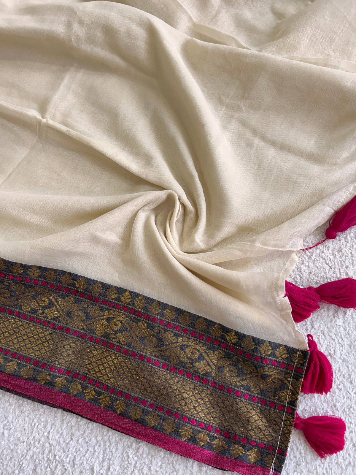 Mulaya Mul Cotton Saree – Heritage Woven Border Classic Drape