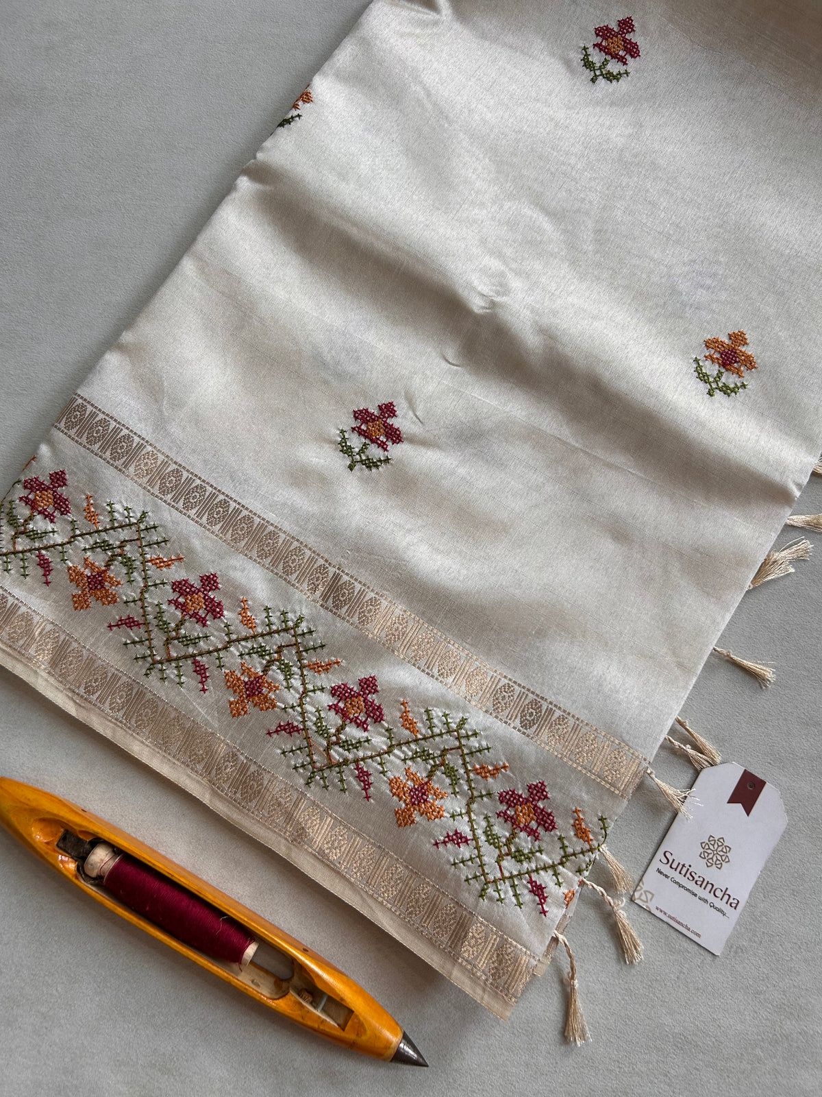 Evara Floral Vine Tussar Cotton Saree with Heritage Border