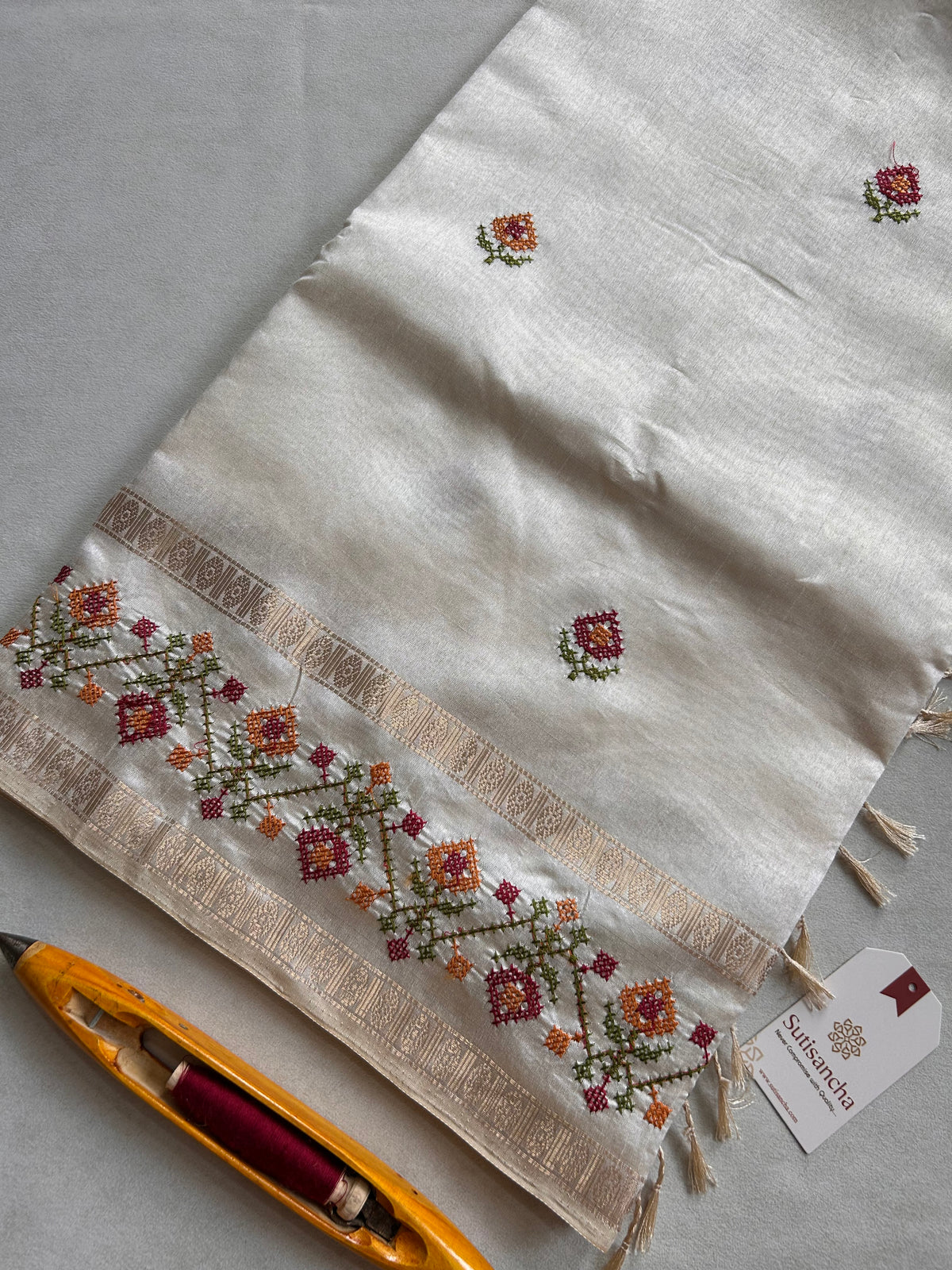 Evara Floral Vine Tussar Cotton Saree with Heritage Border