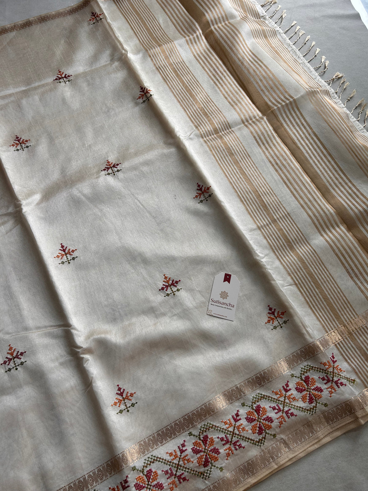 Evara Floral Vine Tussar Cotton Saree with Heritage Border