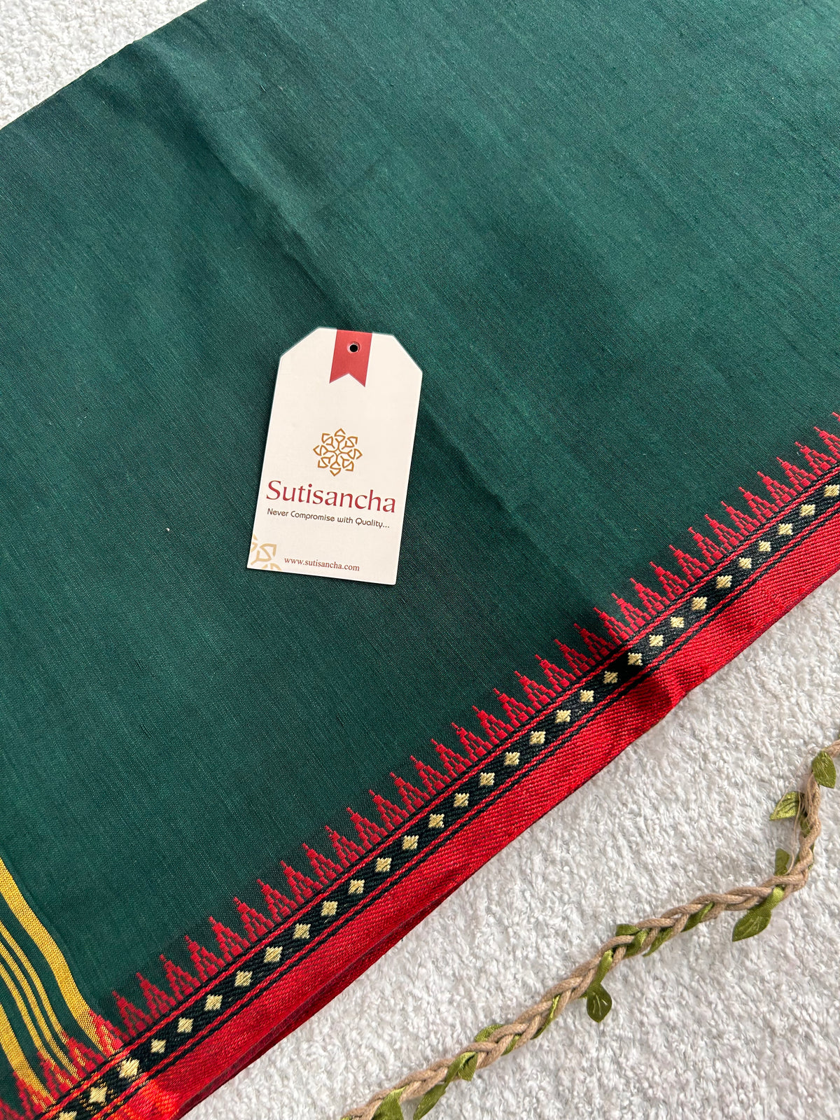 Ruhika Heritage Border Pure Mul Cotton Handloom Saree