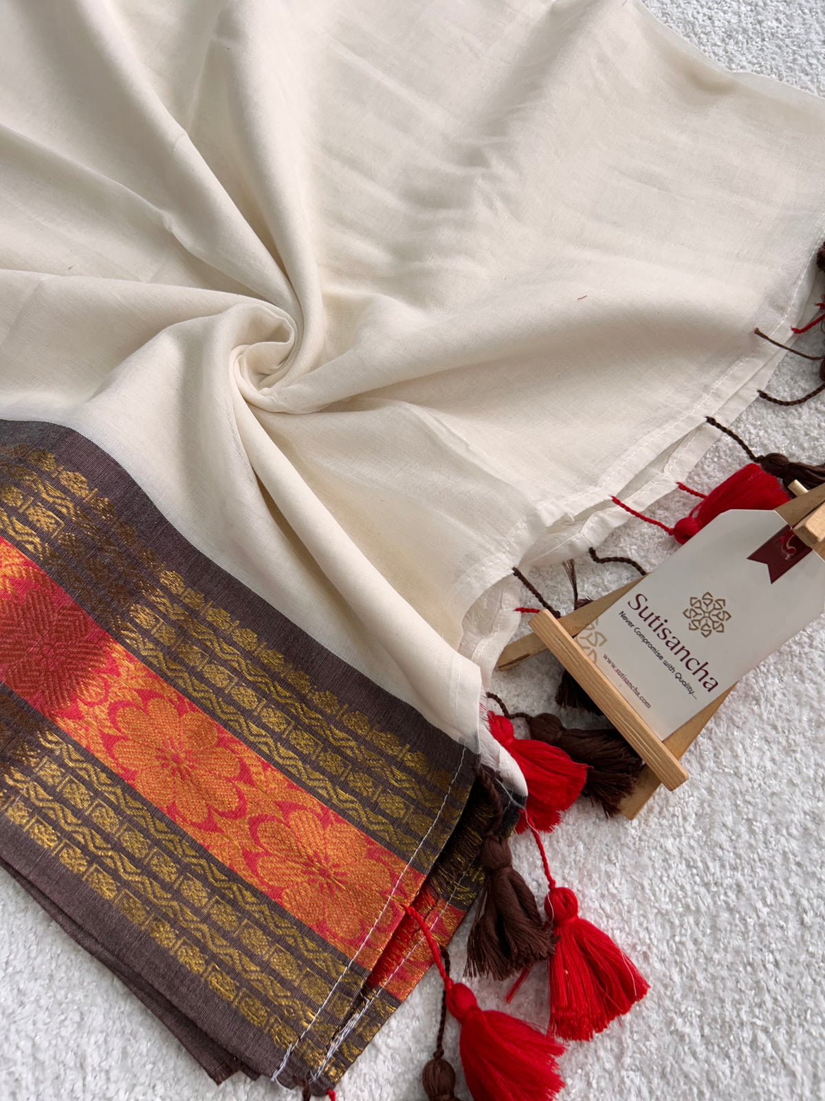 Mulaya Floral Heritage Woven Zari Border Pure Mul Cotton Saree