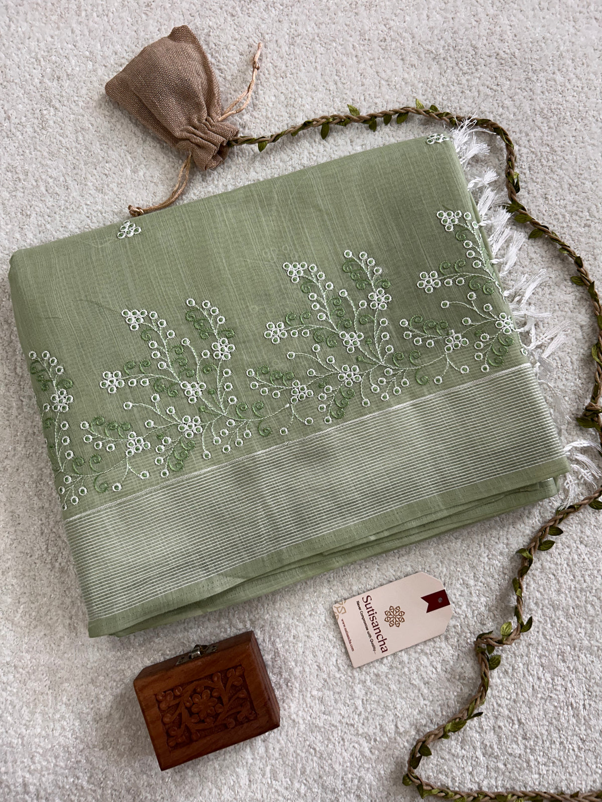 Nivara Botanical Vine Border Floral Detail Cotton Saree