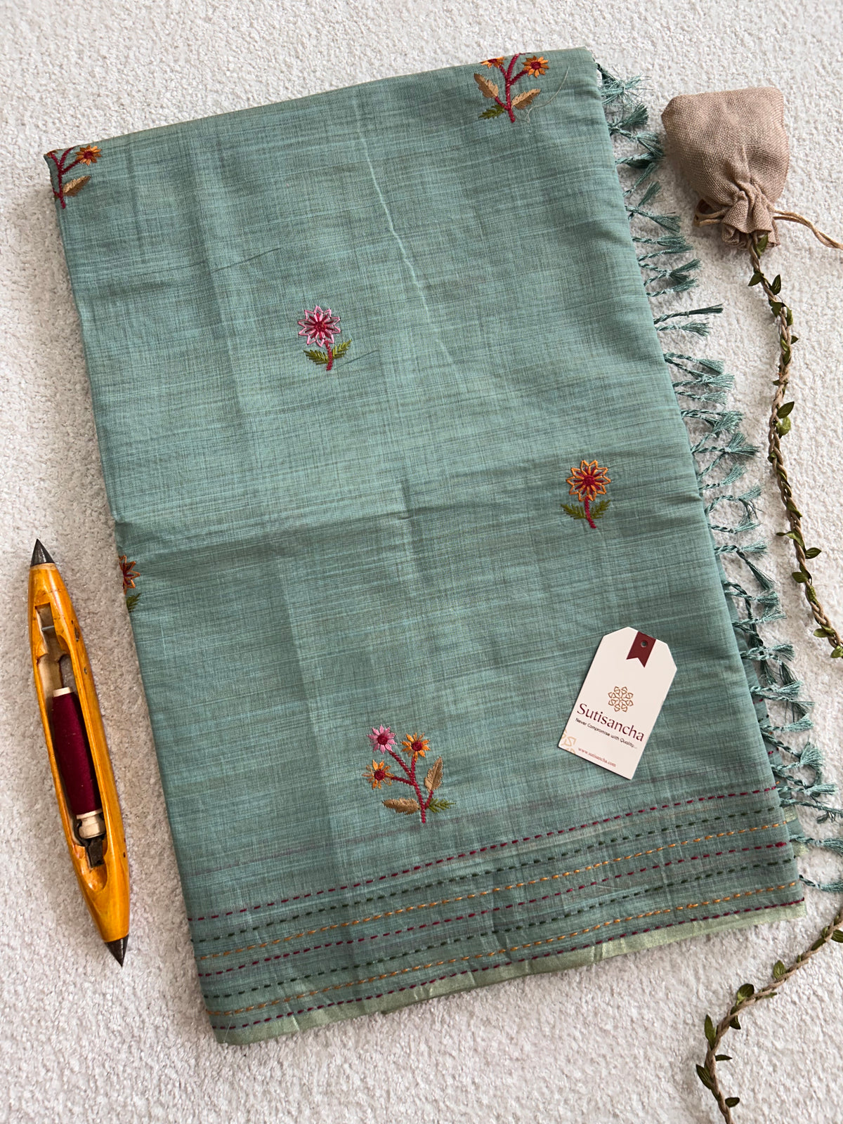 Fiora Botanical Geometric Border Classic Cotton Saree