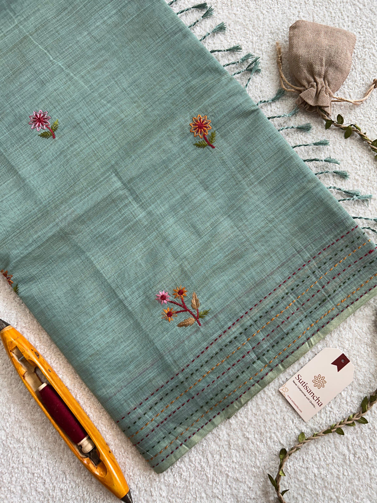 Fiora Botanical Geometric Border Classic Cotton Saree
