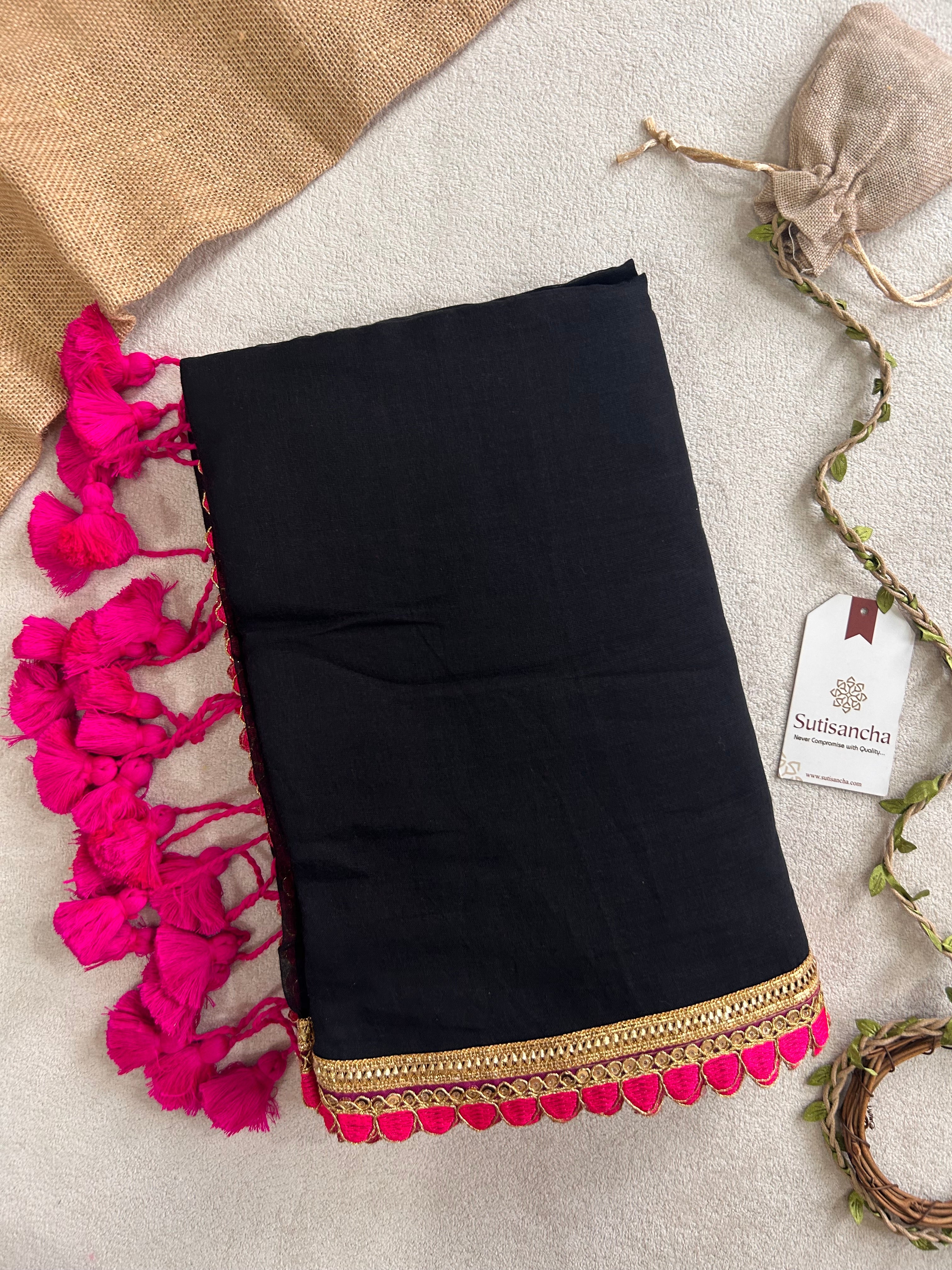 Tassel Bliss Mul Cotton Saree