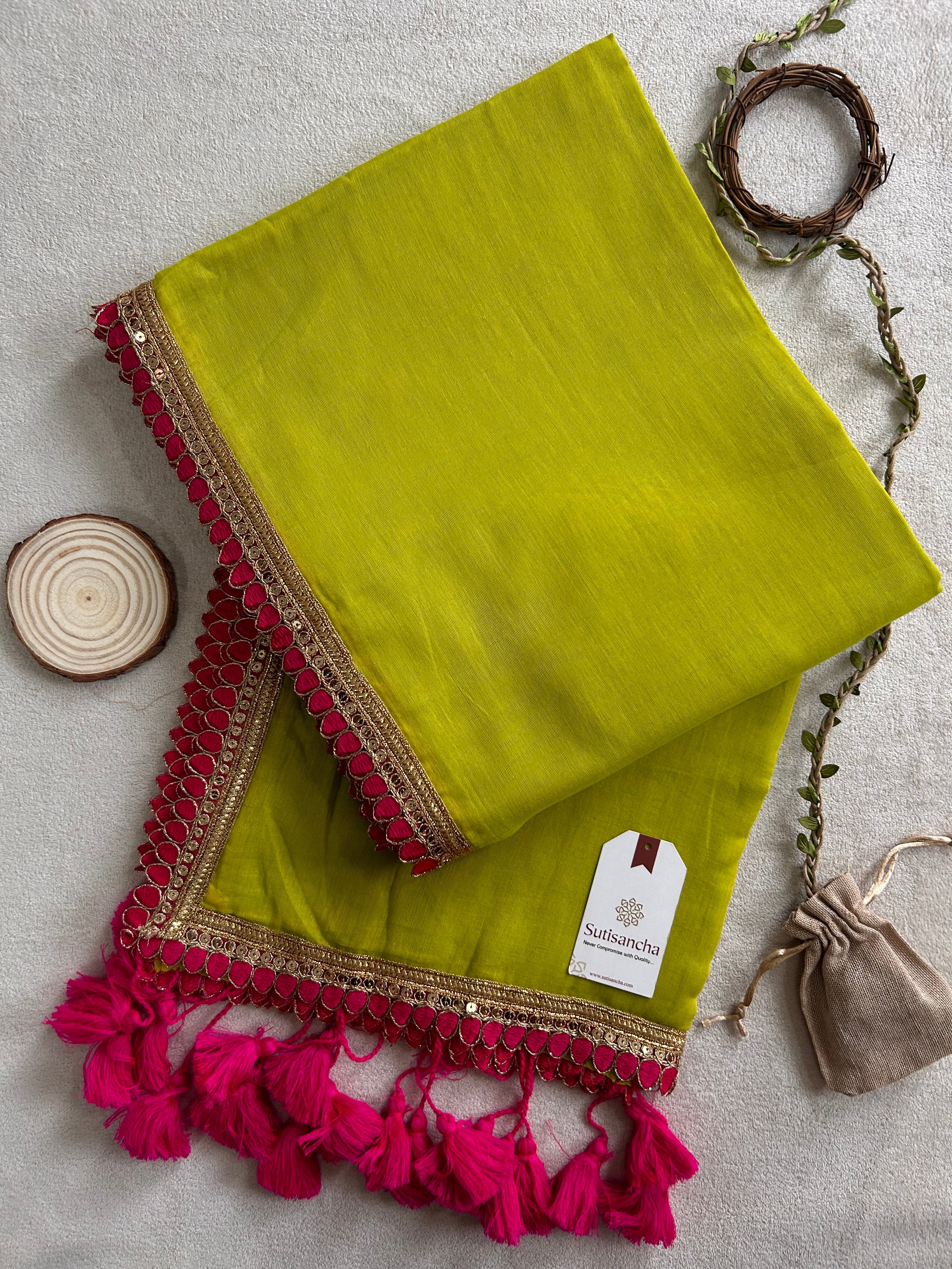 Tassel Bliss Mul Cotton Saree