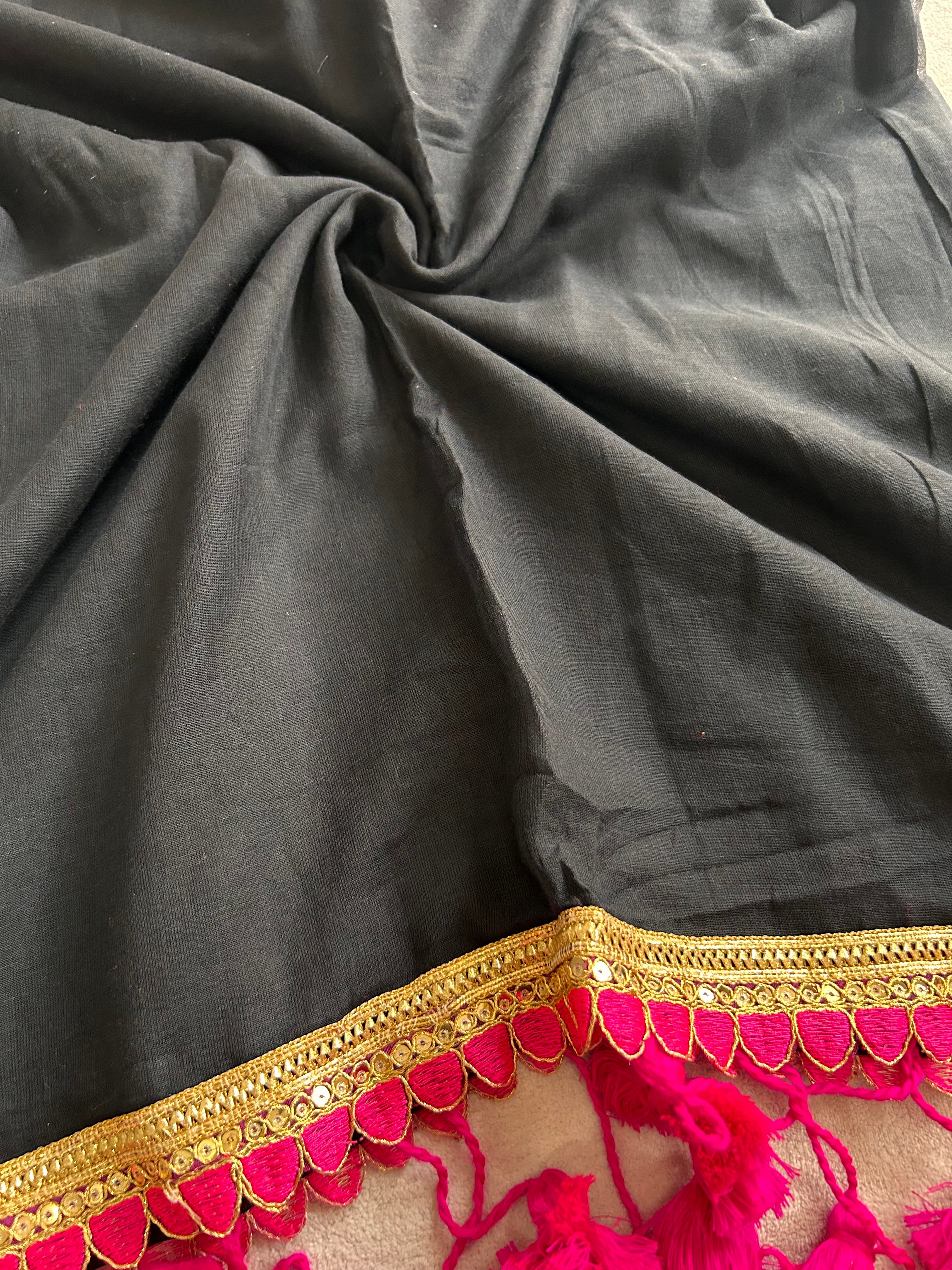 Tassel Bliss Mul Cotton Saree