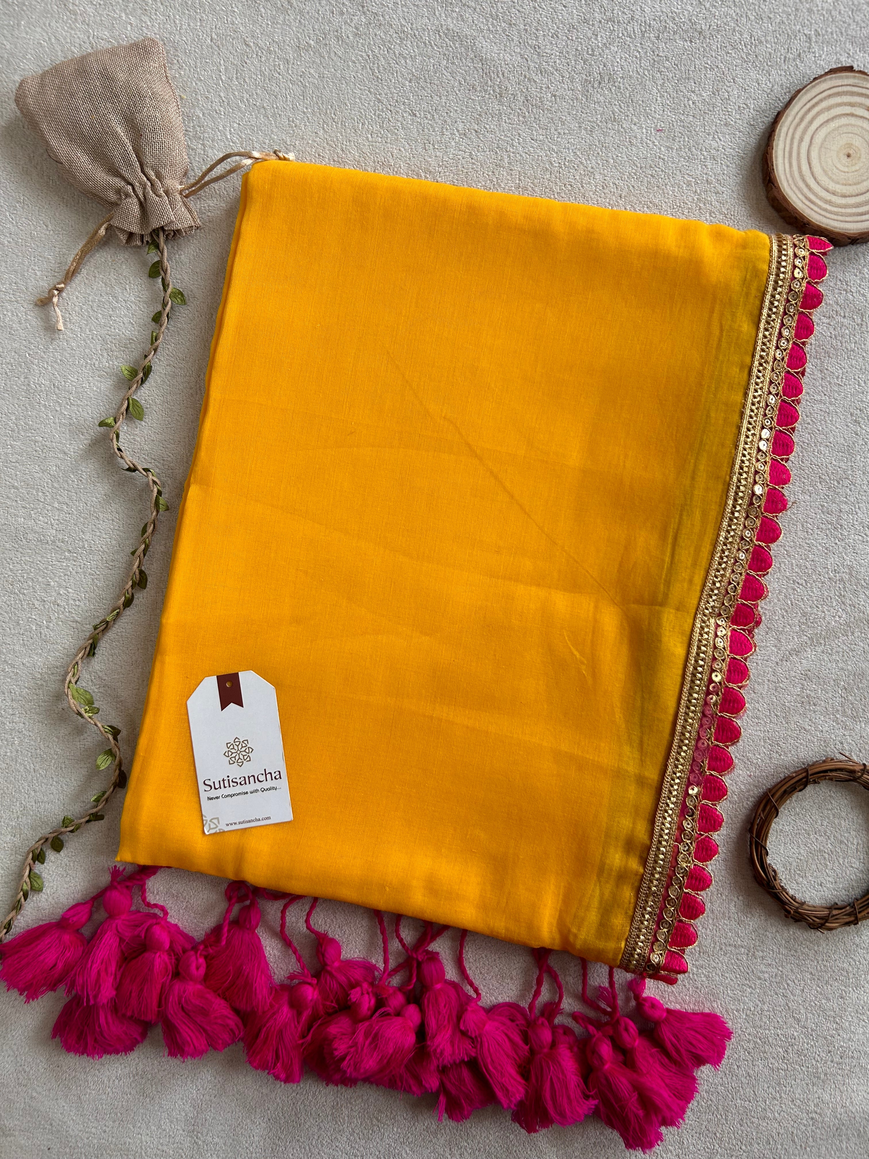 Tassel Bliss Mul Cotton Saree