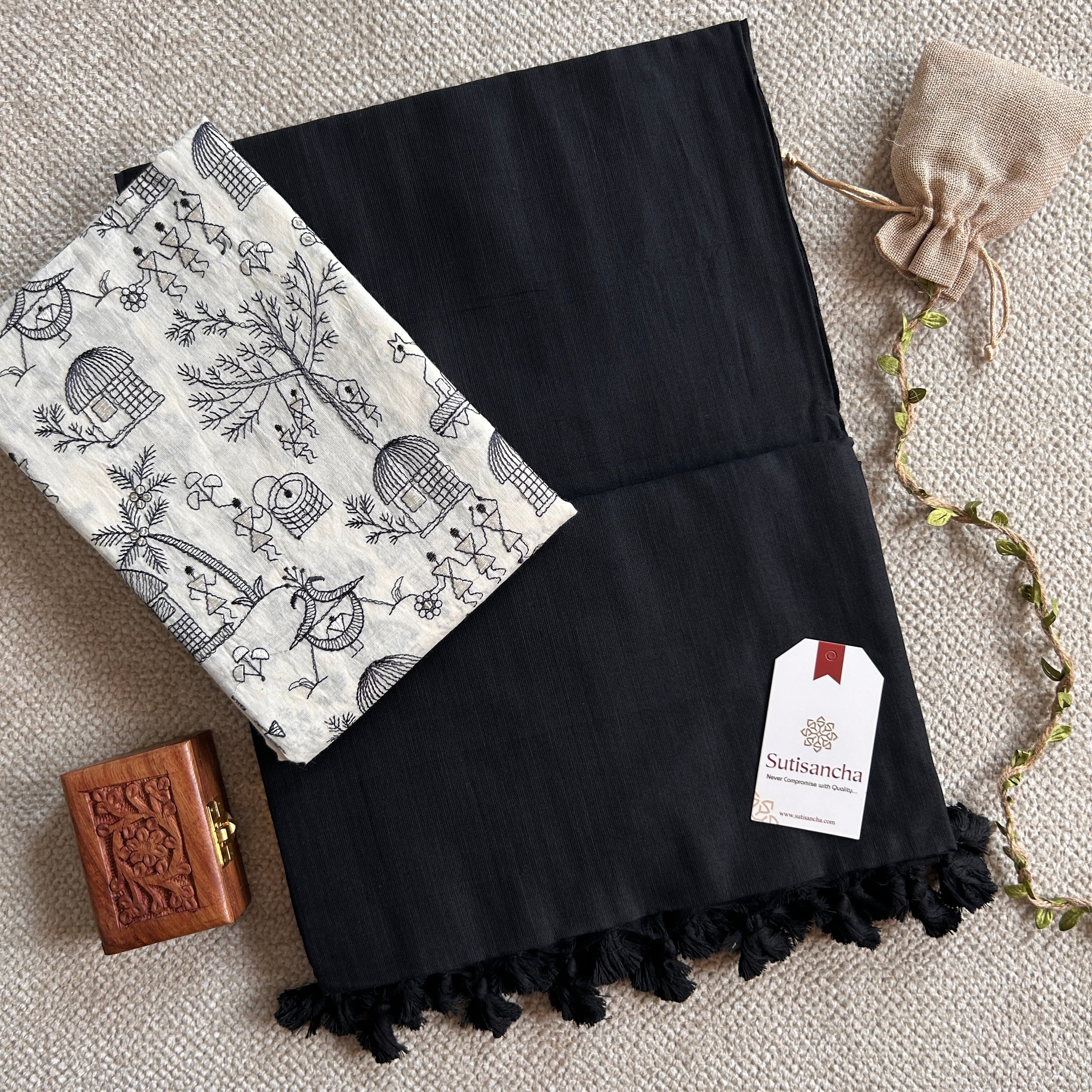 Sutisancha Black Handloom Cotton Saree With Blouse