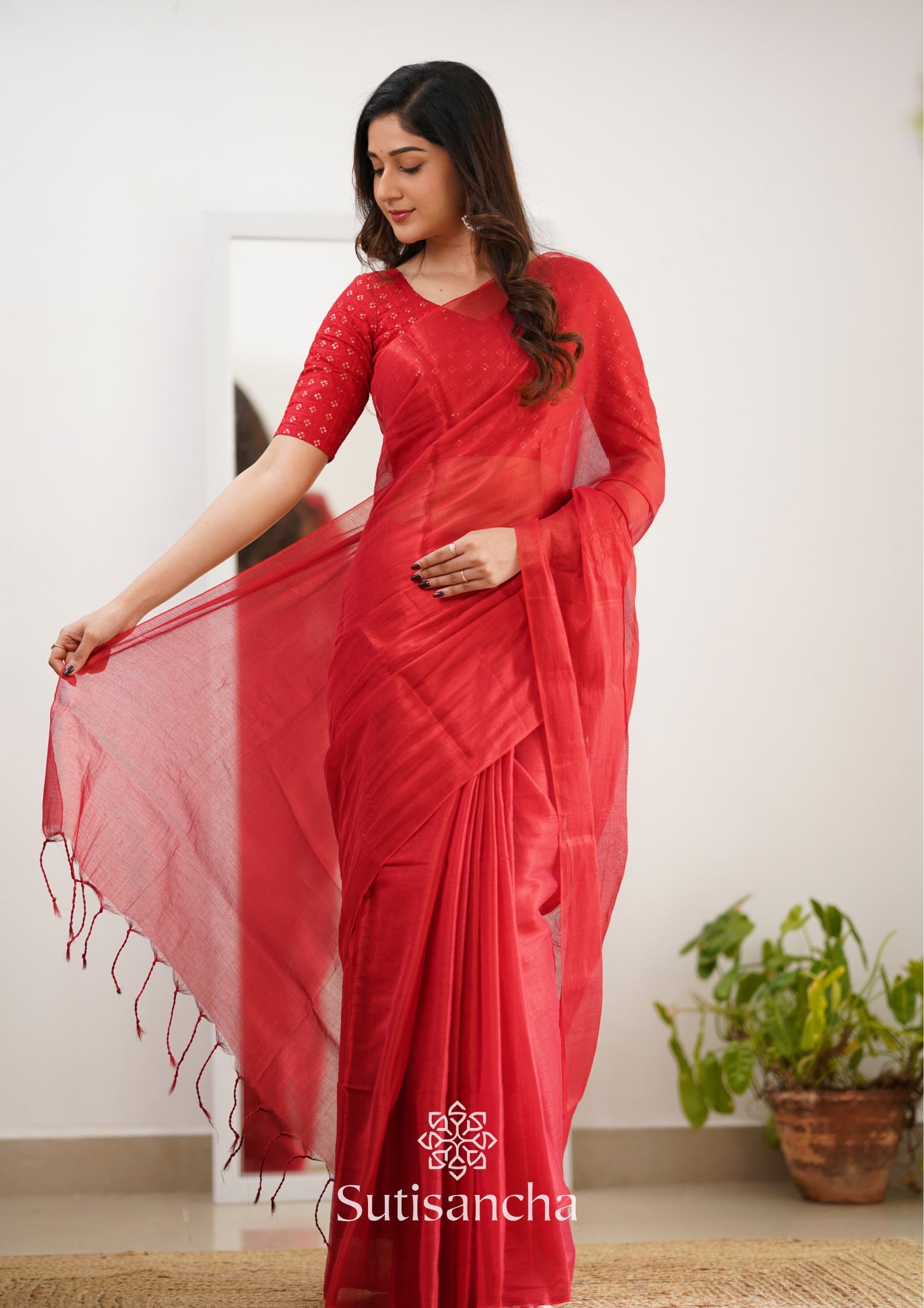 Sutisancha Red Handloom Tissue Saree With Designer Blouse