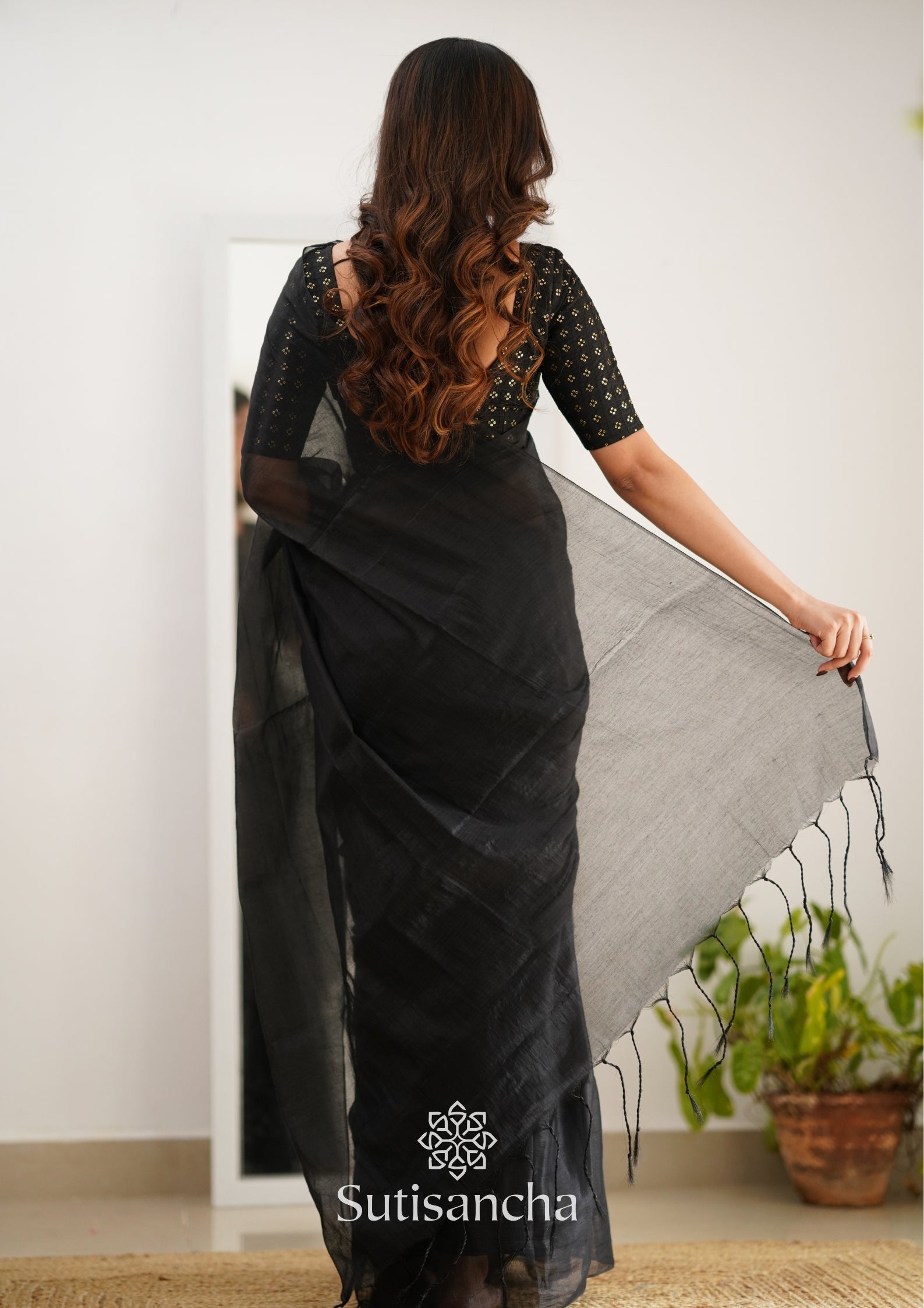 Sutisancha Black Handloom Tissue Saree With Designer Blouse