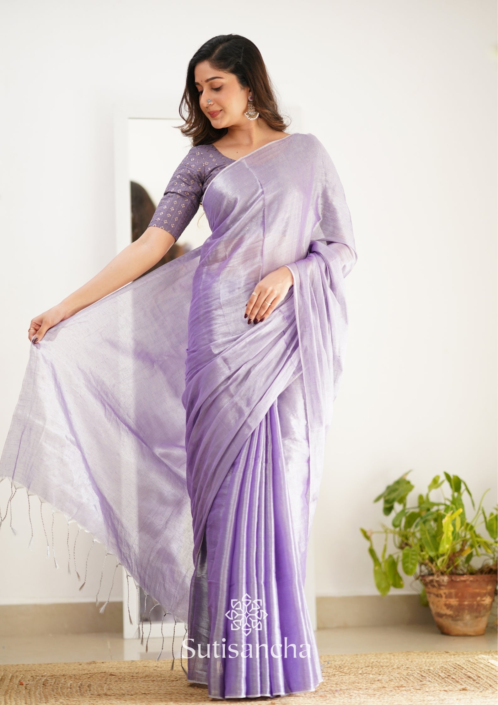 Sutisancha Lavender Handloom Tissue Saree With Designer Blouse