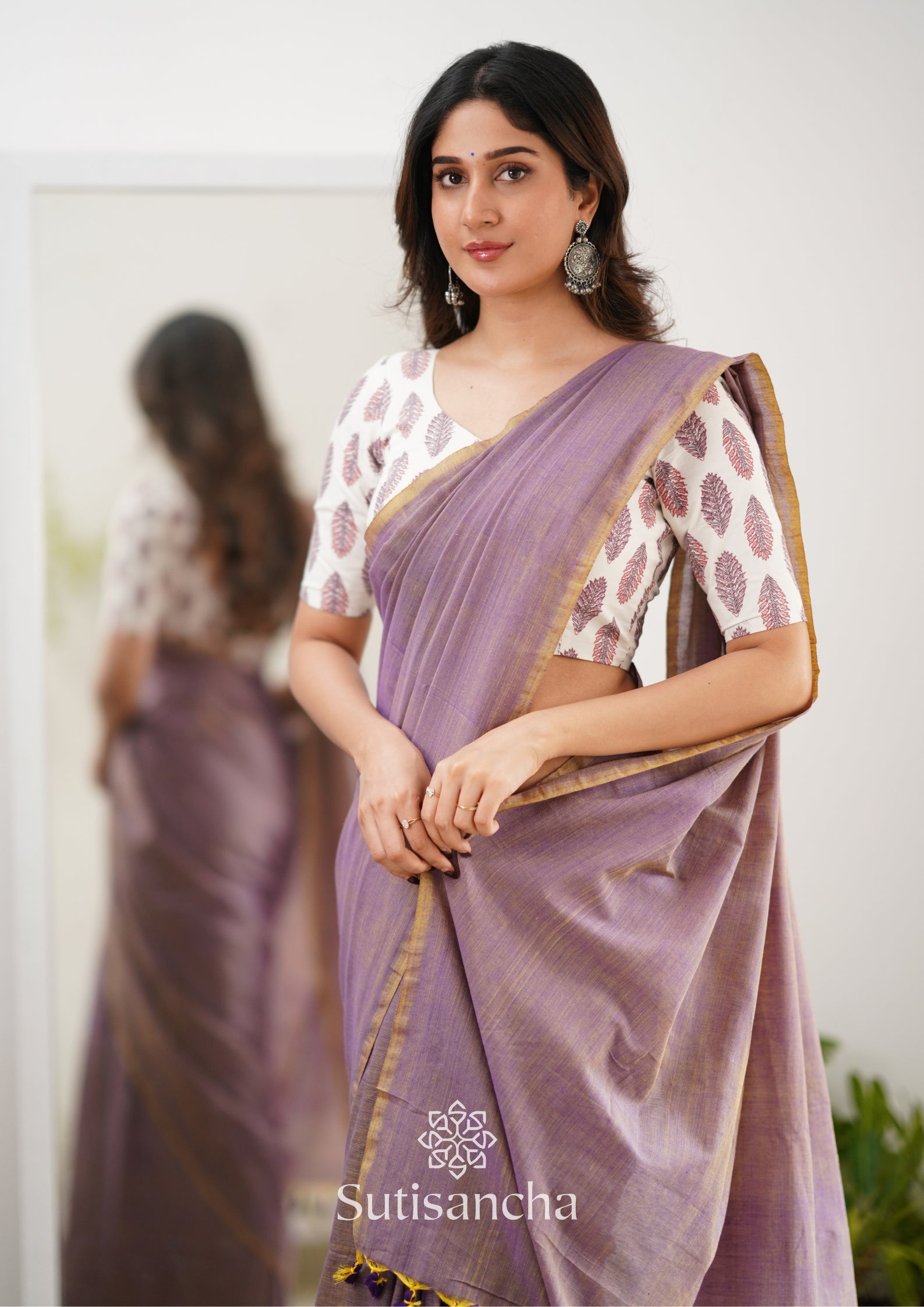 Sutisancha Onion Handloom Cotton Saree With Designer Blouse