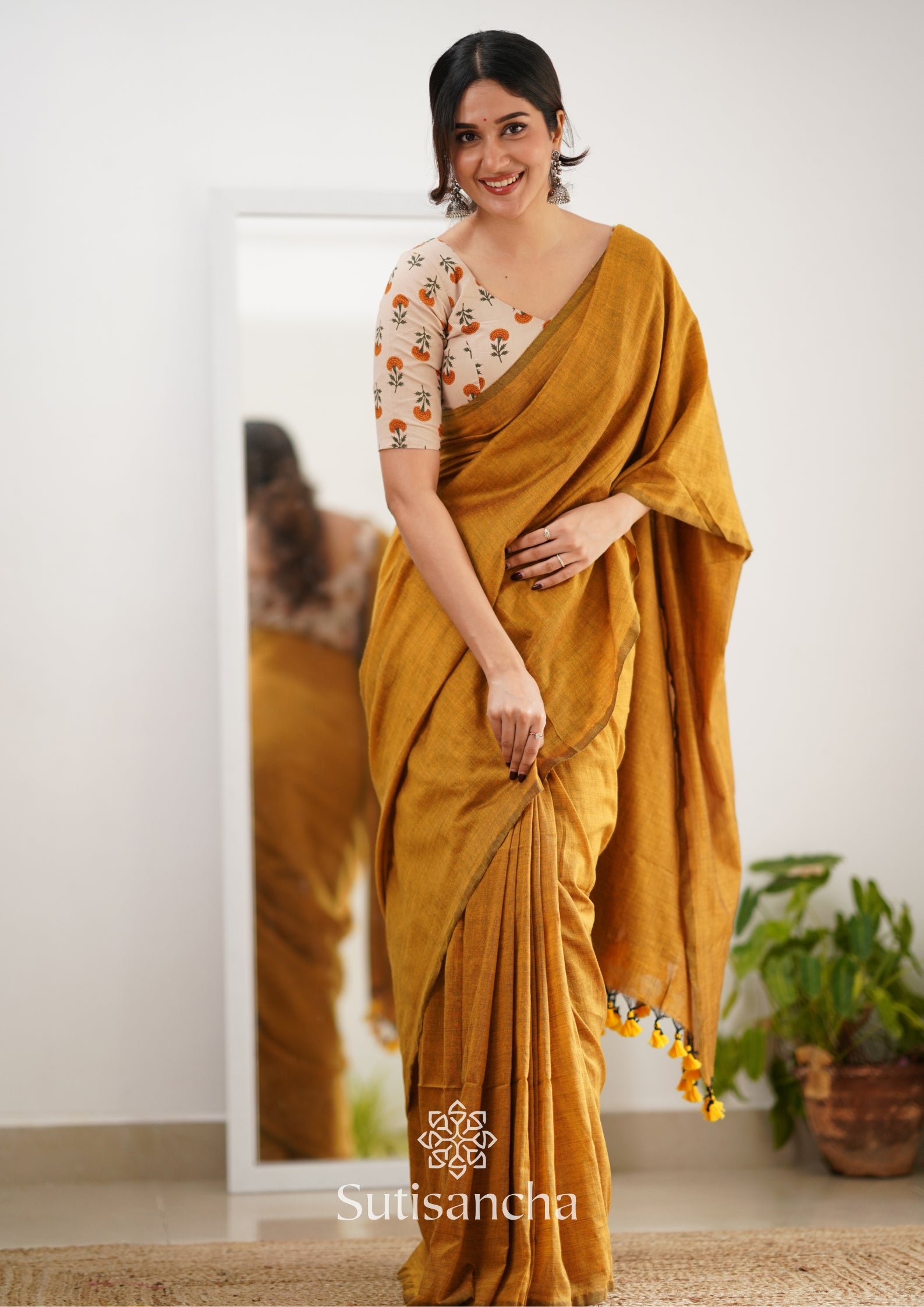 Sutisancha Mustard Handloom Cotton Saree With Designer Blouse