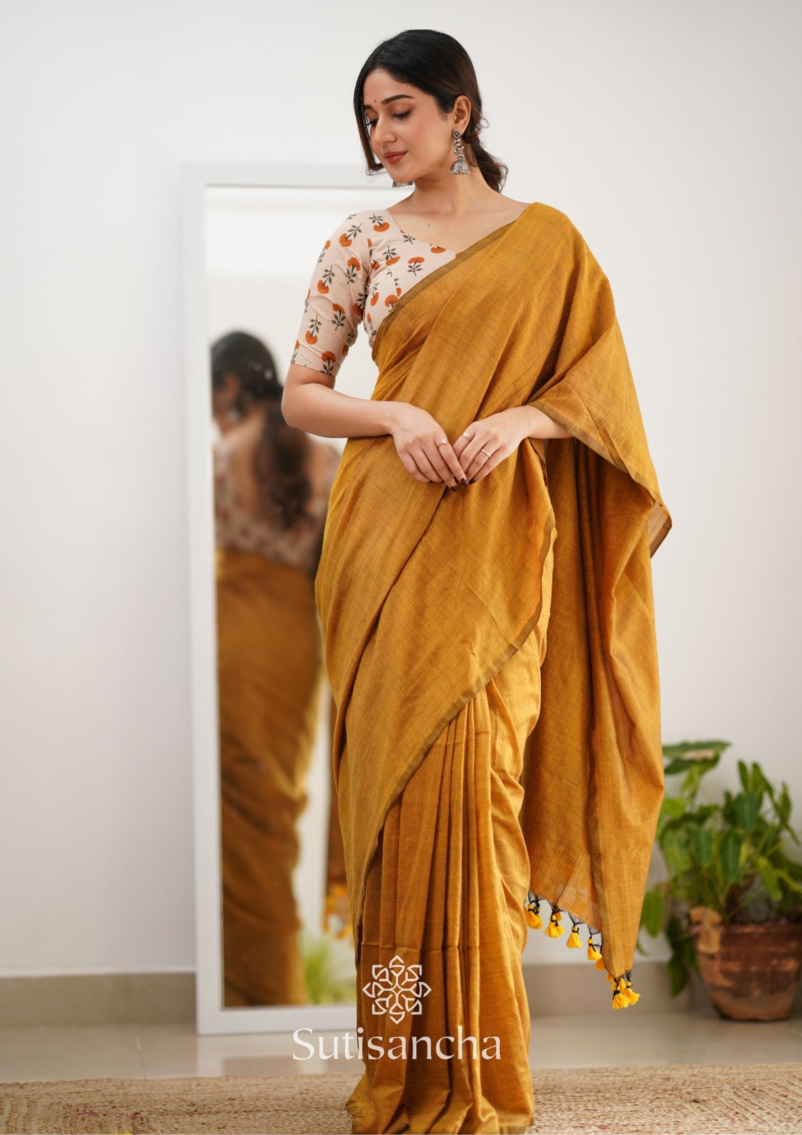 Sutisancha Mustard Handloom Cotton Saree With Designer Blouse