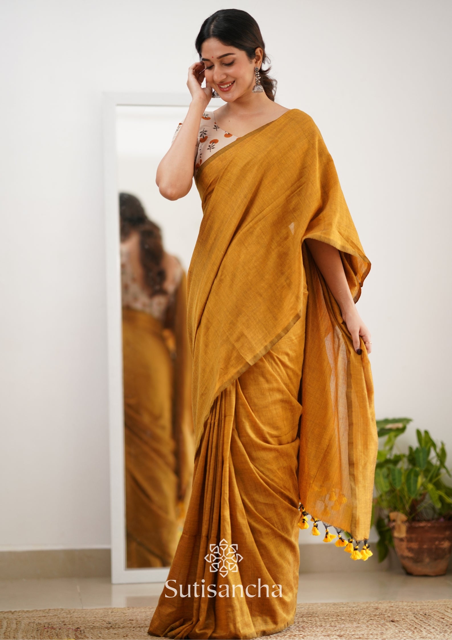 Sutisancha Mustard Handloom Cotton Saree With Designer Blouse