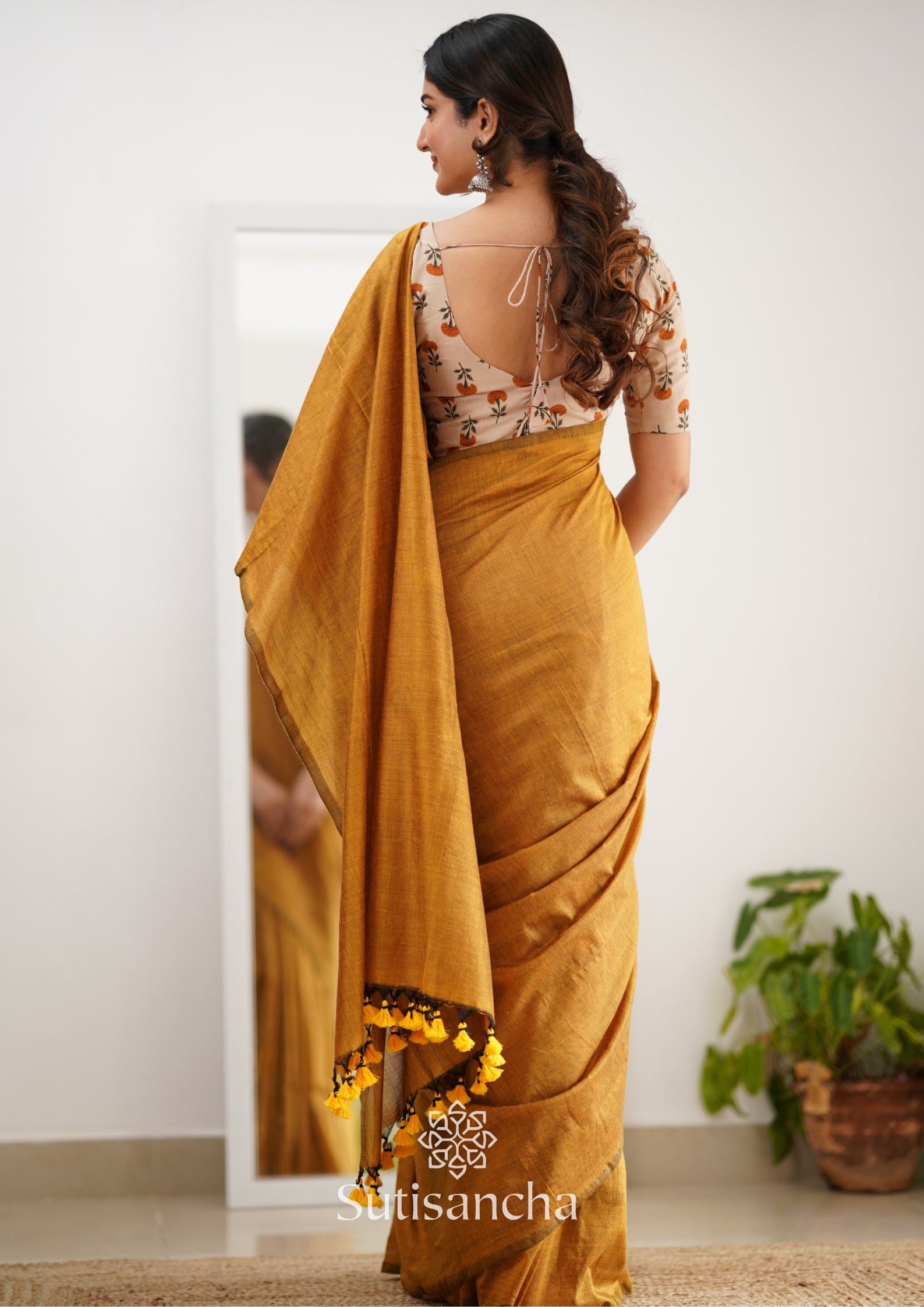 Sutisancha Mustard Handloom Cotton Saree With Designer Blouse