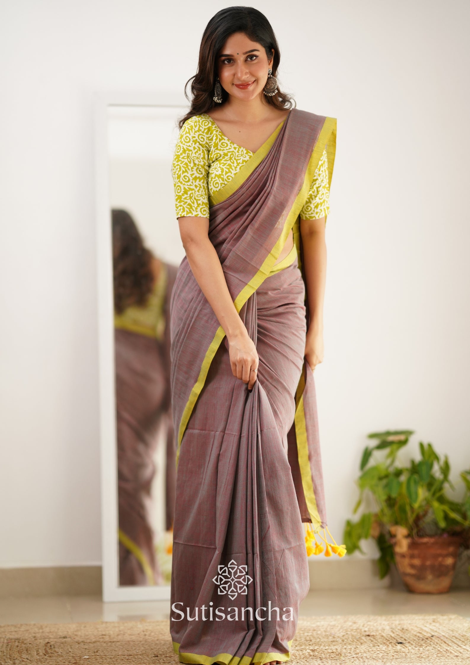 Sutisancha Handloom Cotton Saree With Designer Blouse