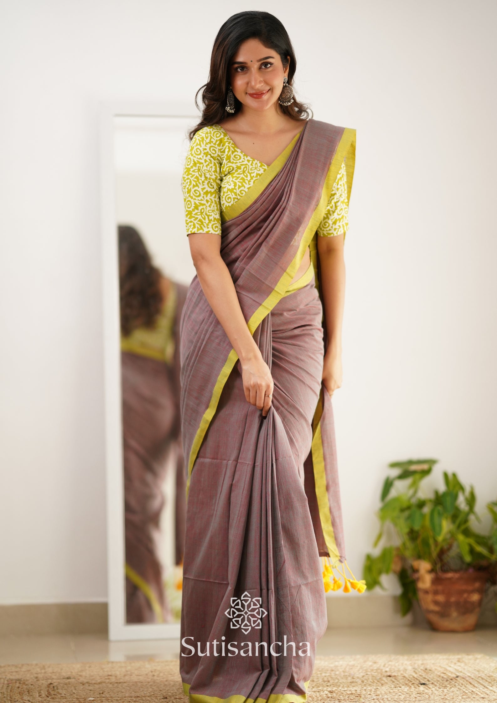 Sutisancha Handloom Cotton Saree With Designer Blouse