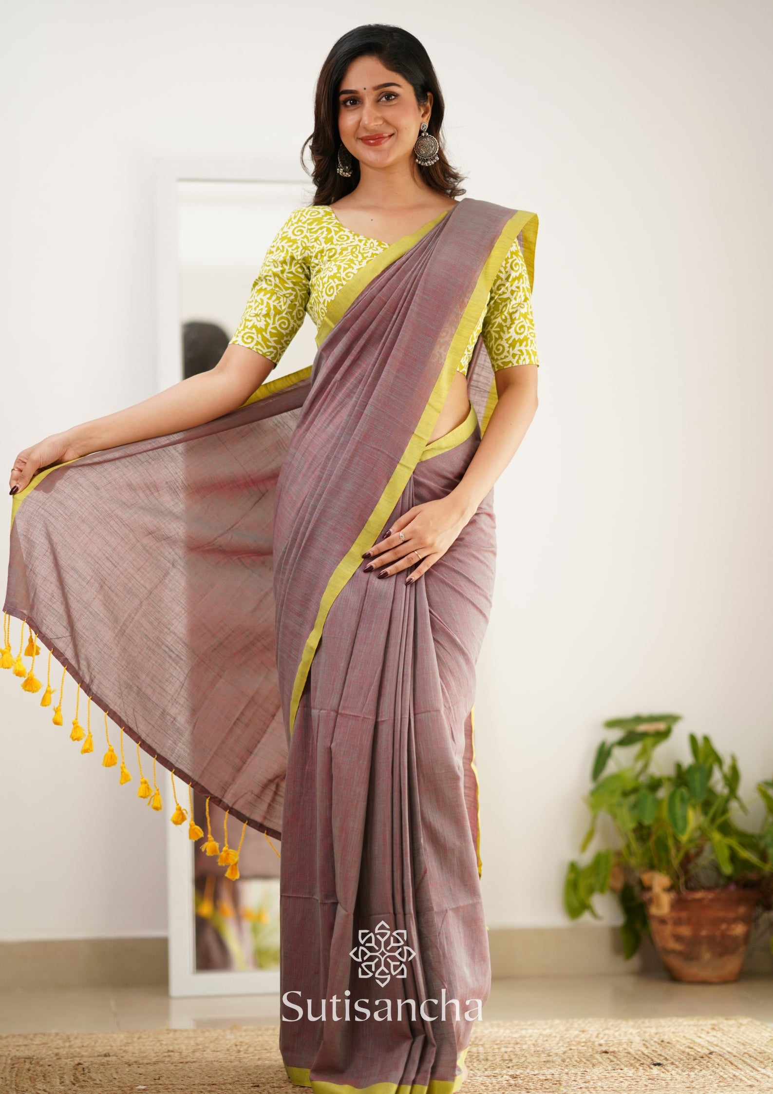 Sutisancha Handloom Cotton Saree With Designer Blouse