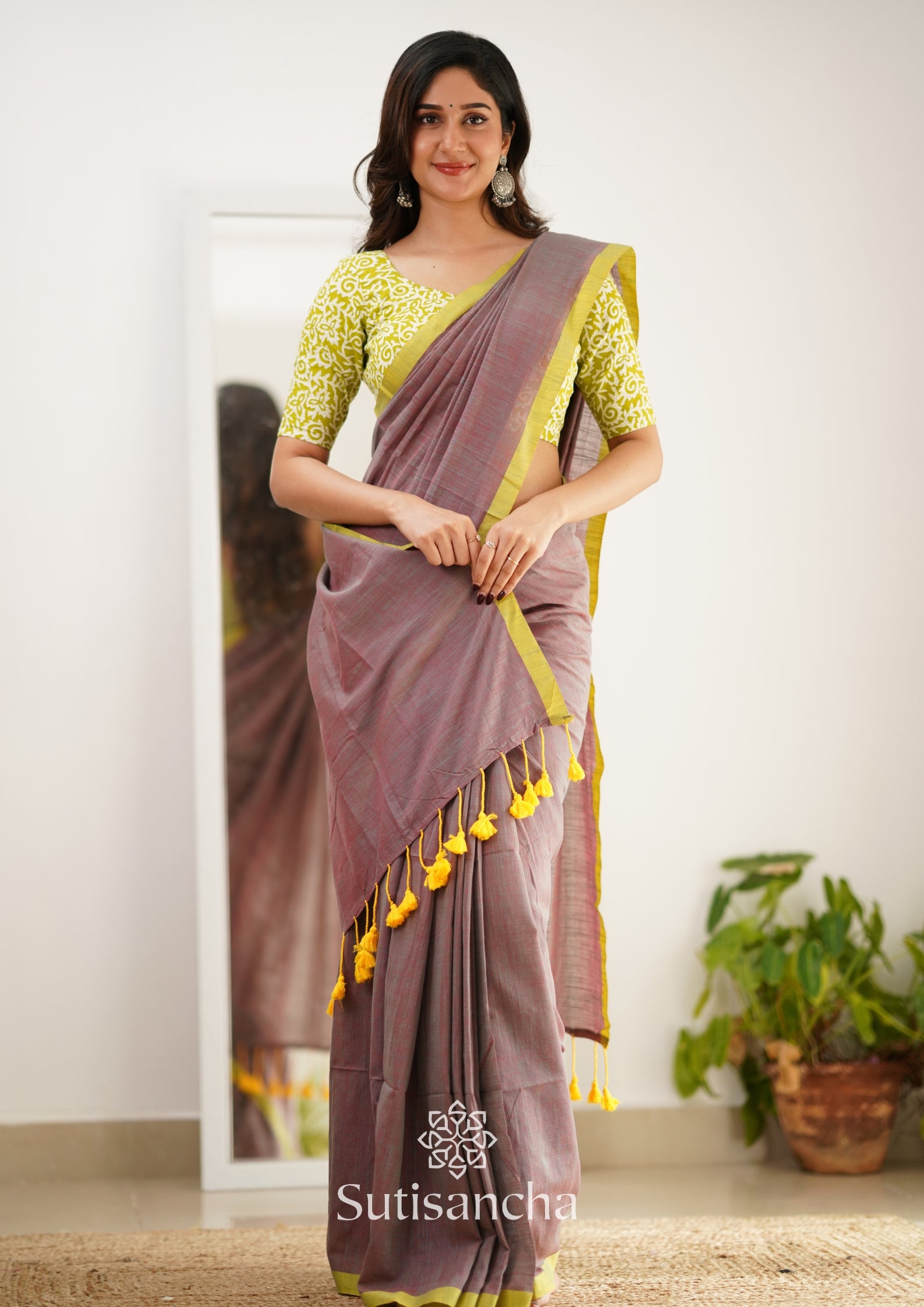 Sutisancha Handloom Cotton Saree With Designer Blouse