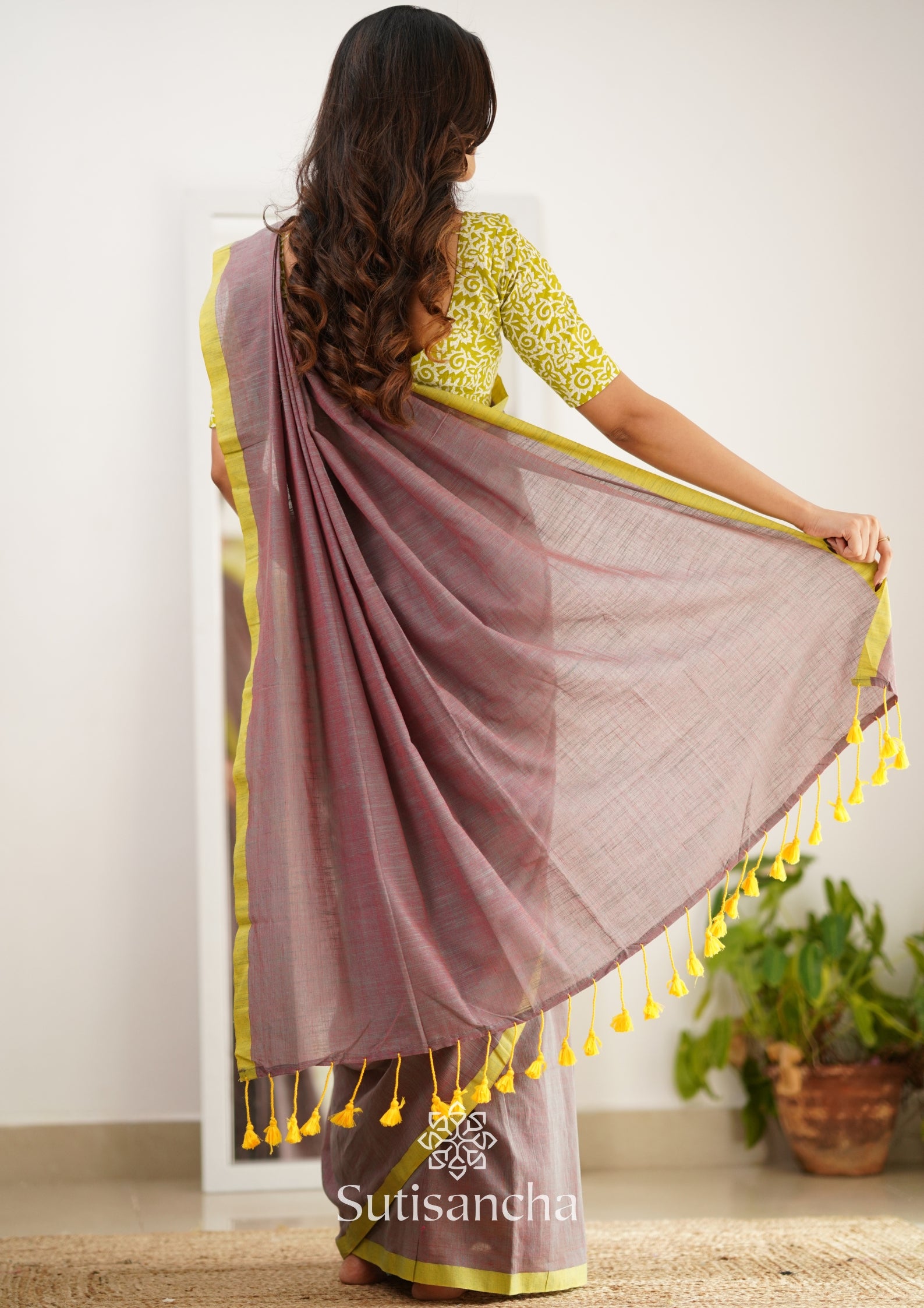 Sutisancha Handloom Cotton Saree With Designer Blouse