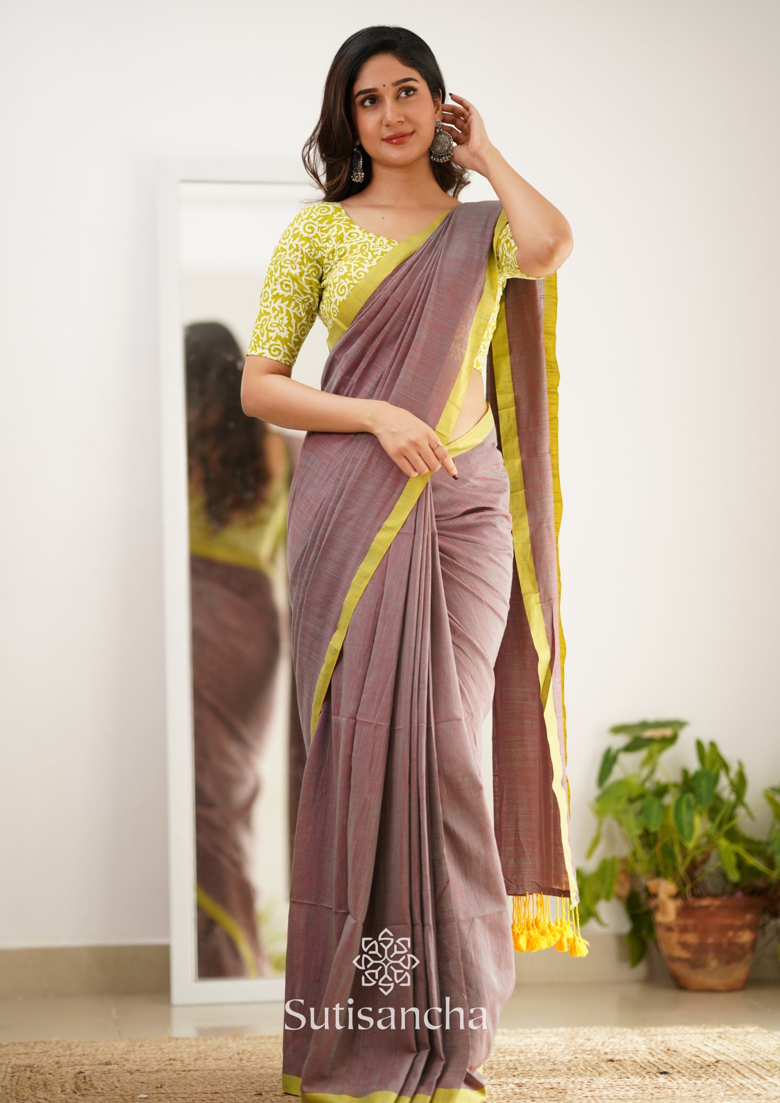 Sutisancha Handloom Cotton Saree With Designer Blouse