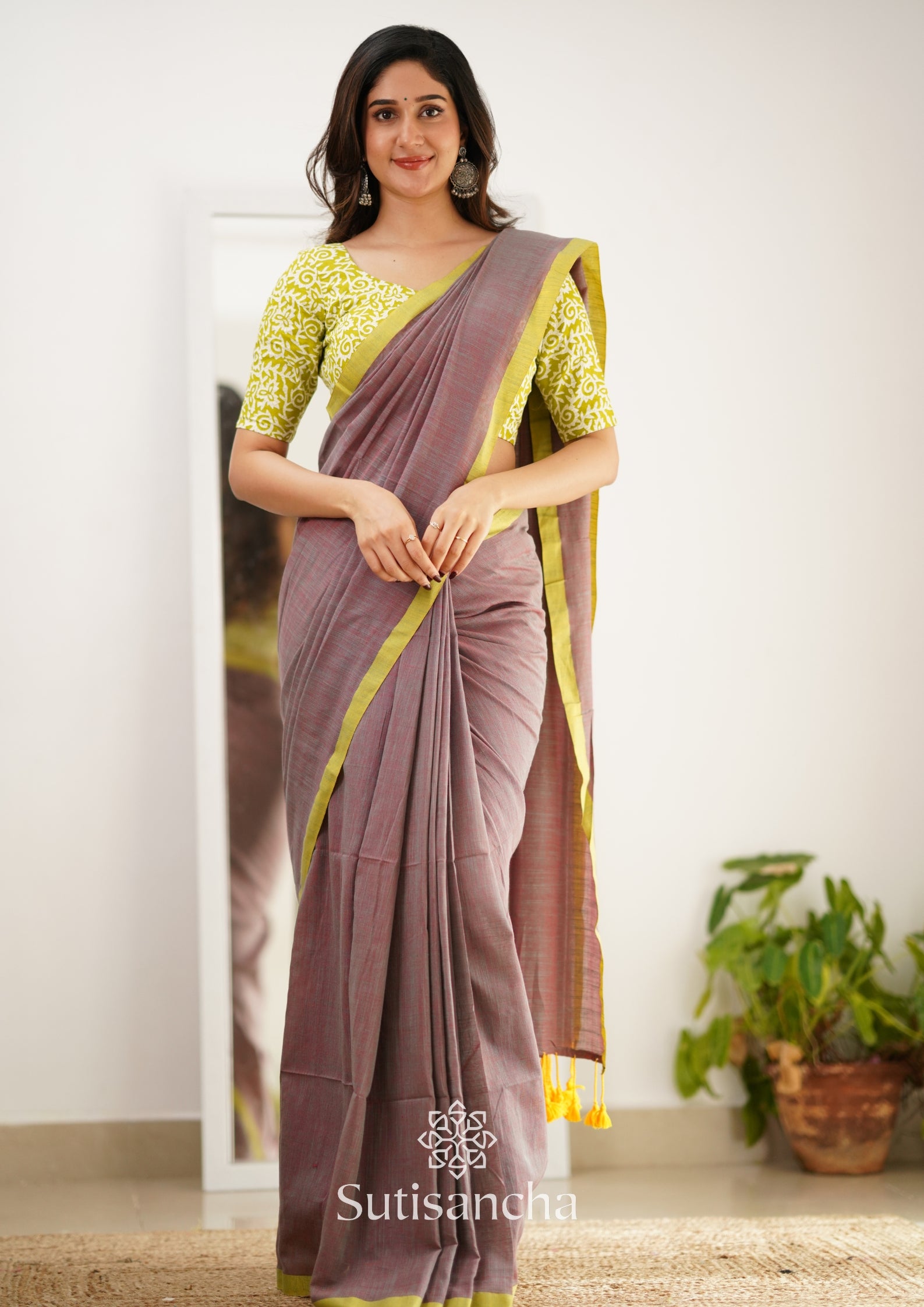 Sutisancha Handloom Cotton Saree With Designer Blouse