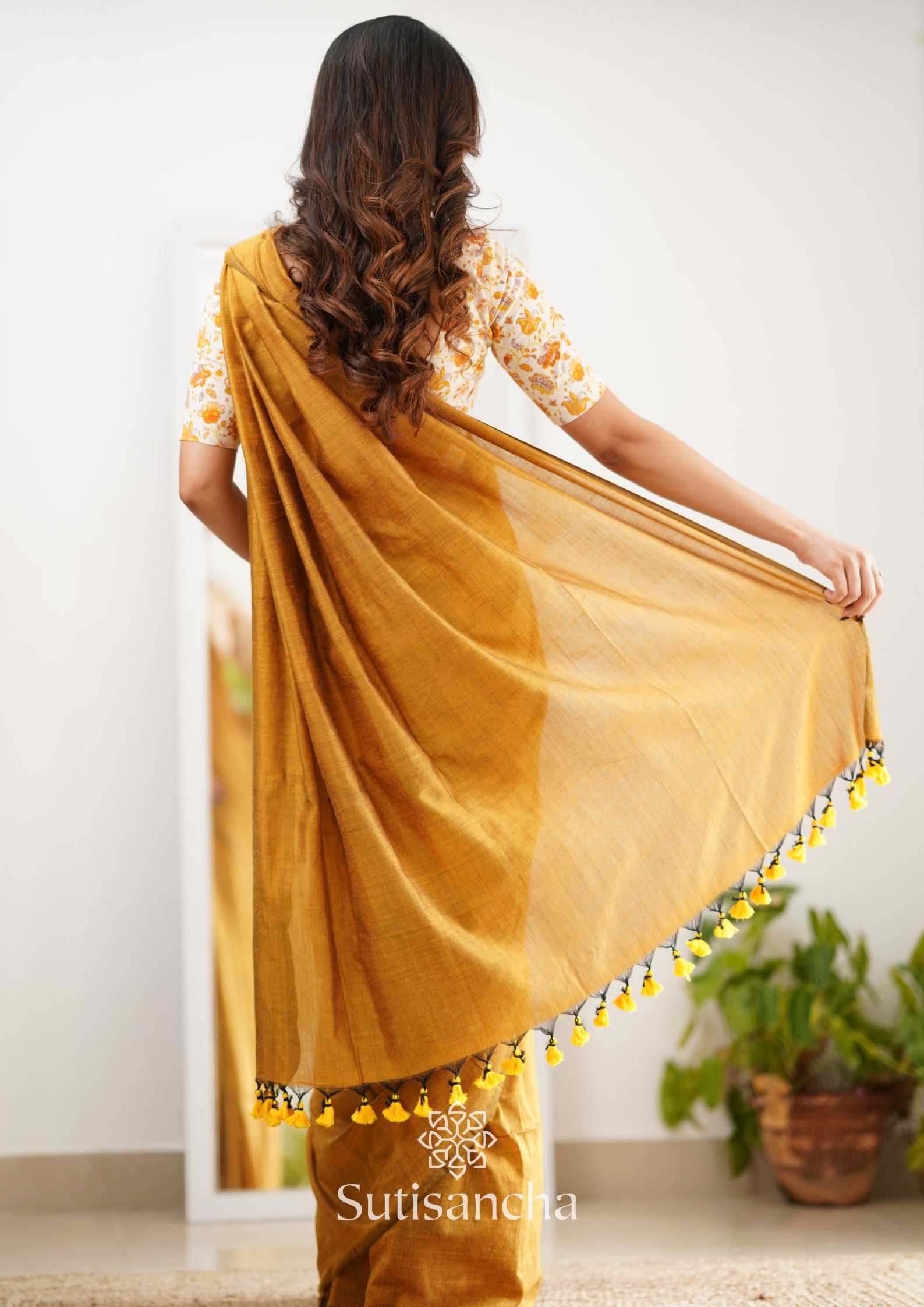 Sutisancha Mustard Handloom Cotton Saree With Designer Blouse