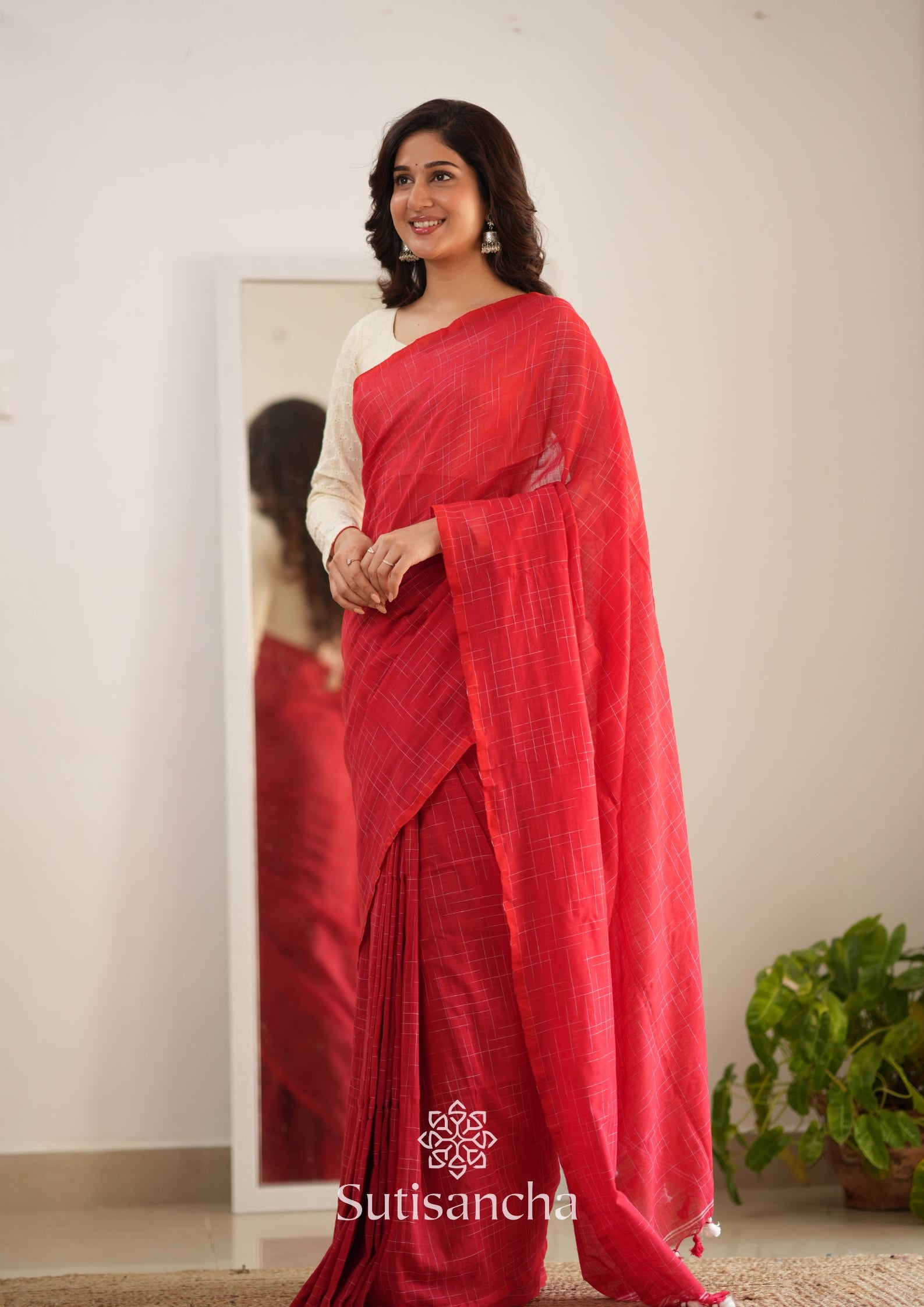 Sutisancha Red Handloom Cotton Saree with Trendy Kotki Checks Design