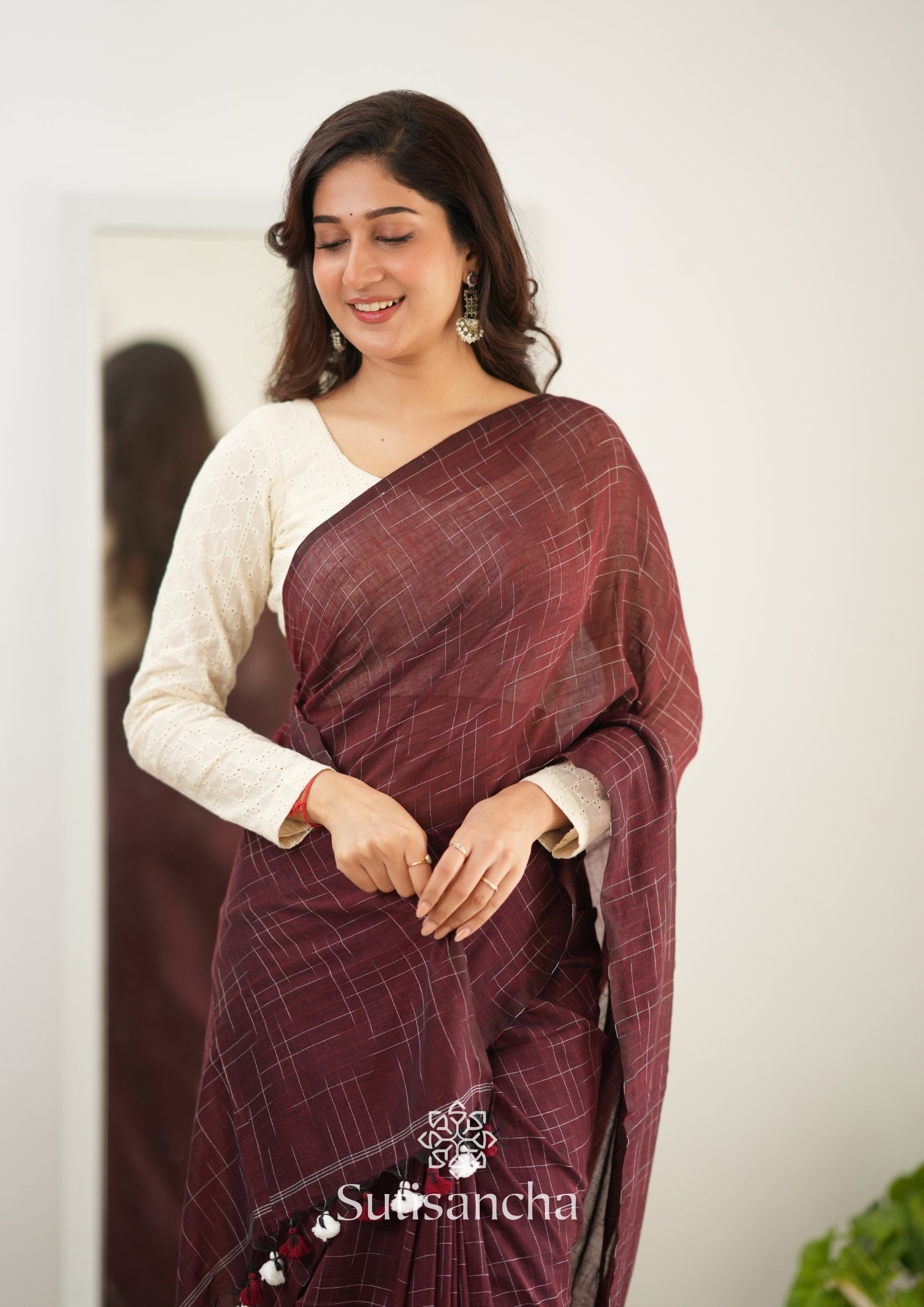 Sutisancha Maroon Handloom Cotton Saree with Trendy Kotki Checks Design