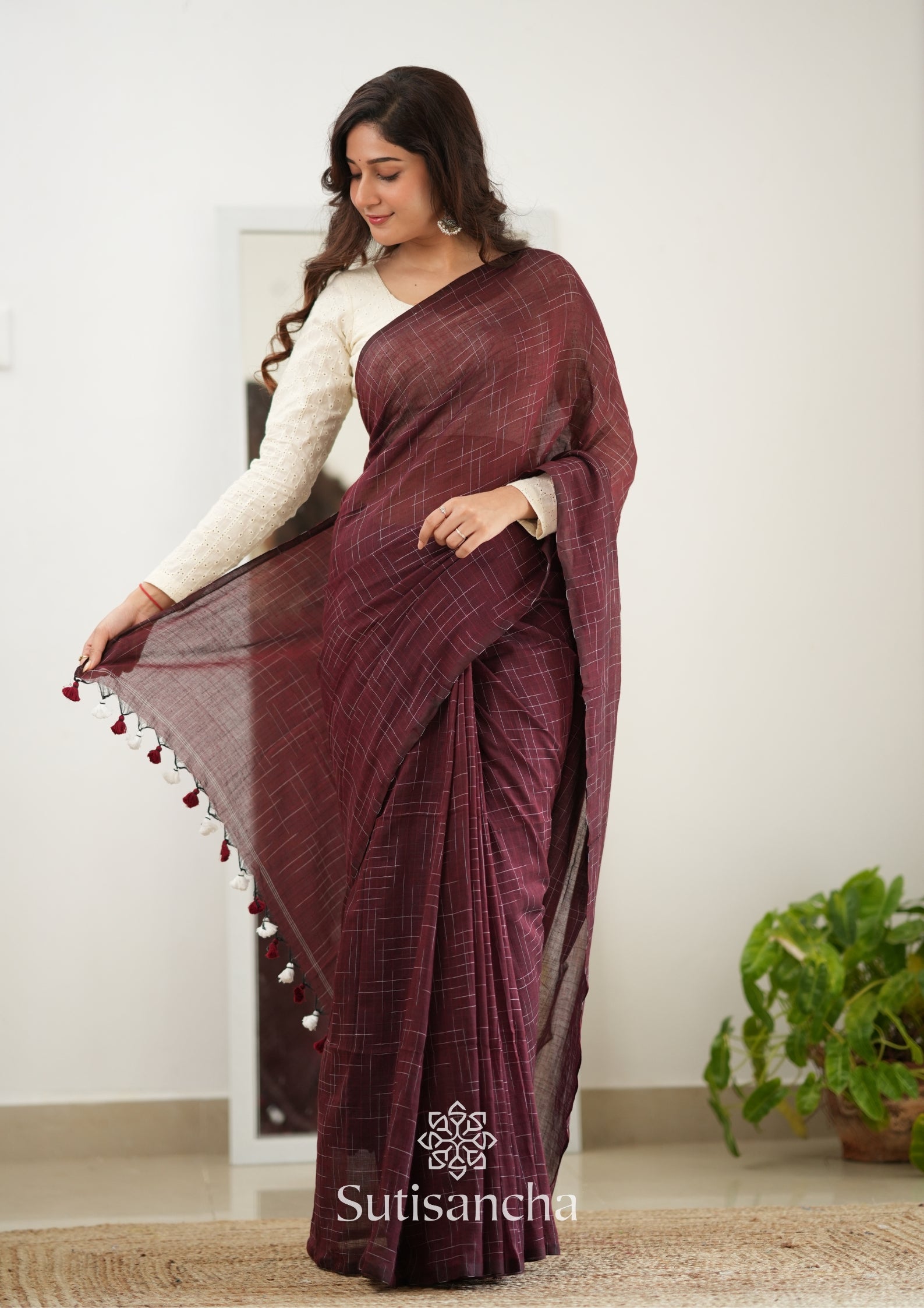 Sutisancha Maroon Handloom Cotton Saree with Trendy Kotki Checks Design