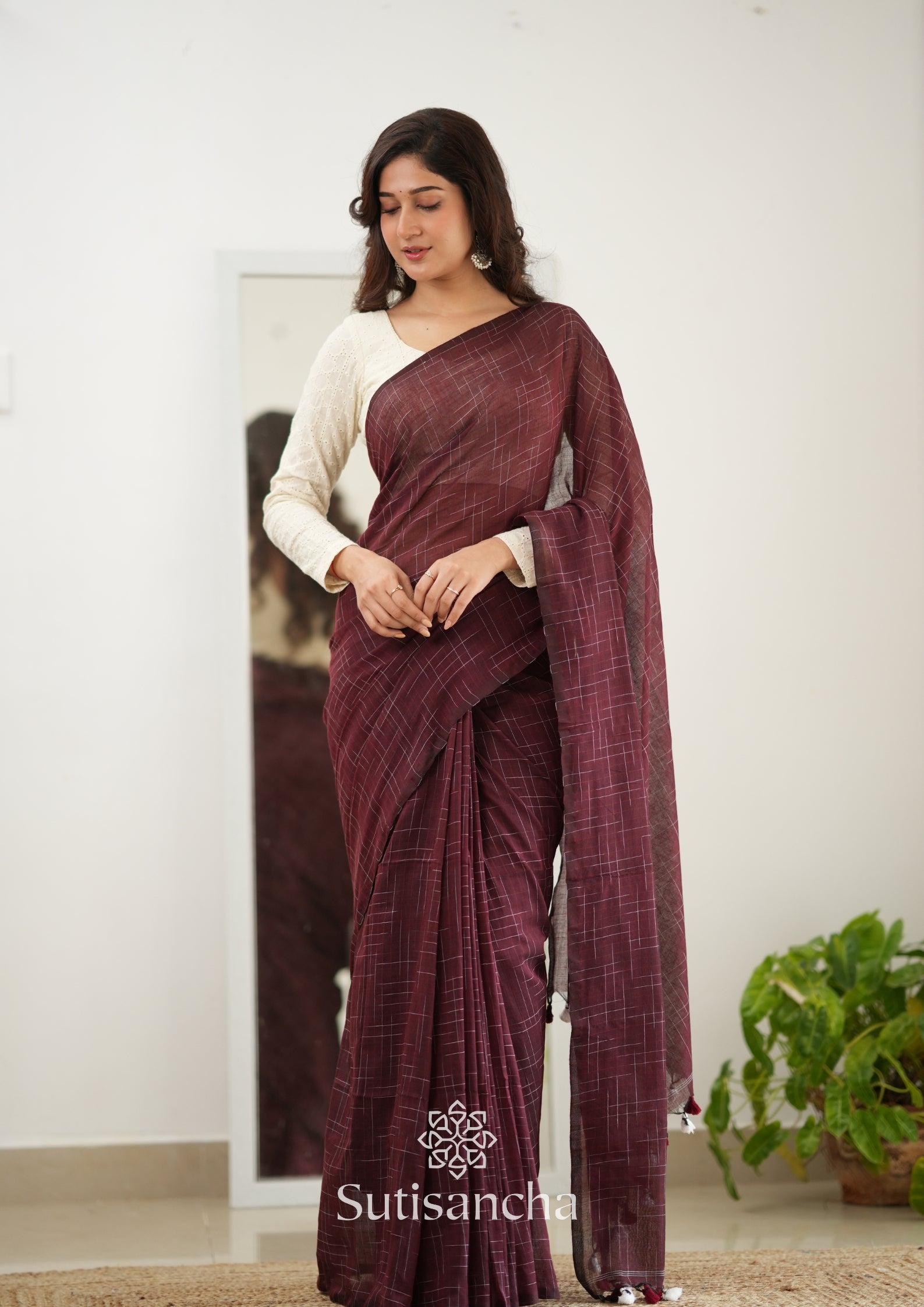 Sutisancha Maroon Handloom Cotton Saree with Trendy Kotki Checks Design