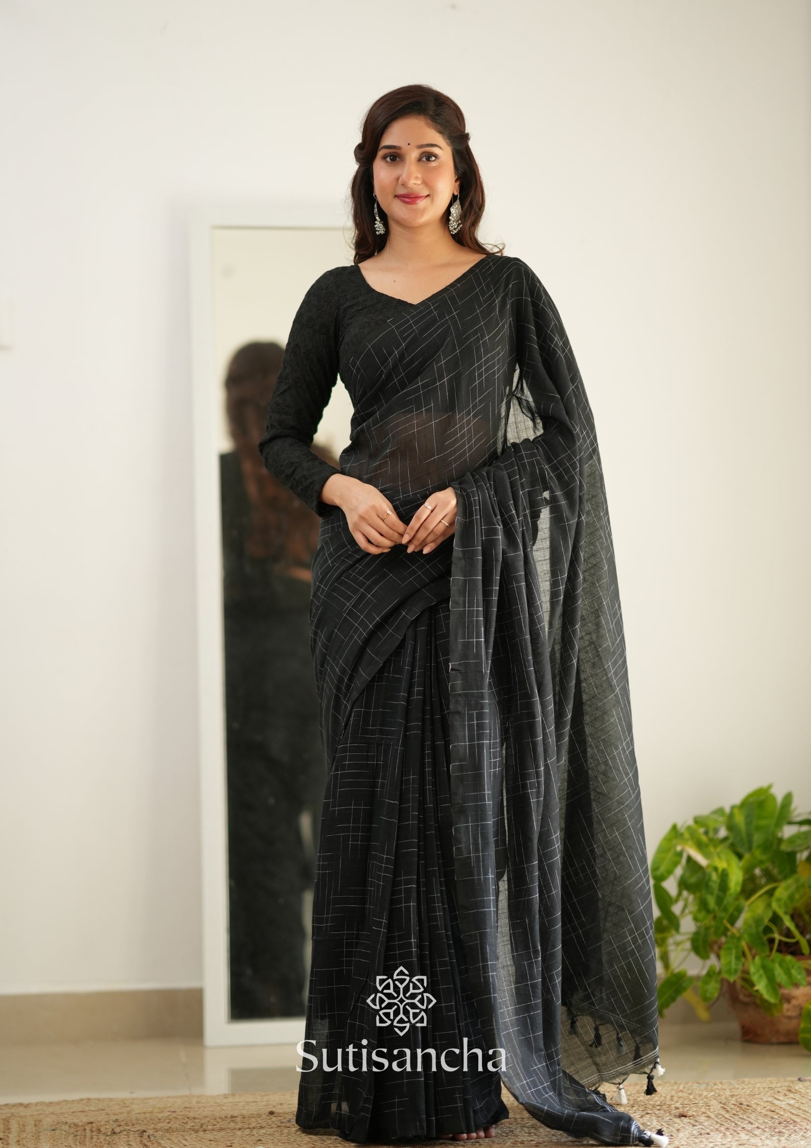 Sutisancha Black Handloom Cotton Saree with Trendy Kotki Checks Design