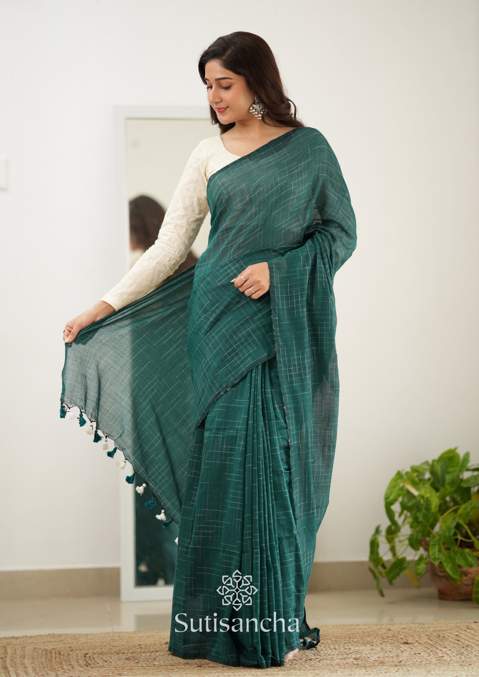 Sutisancha Rama Handloom Cotton Saree with Trendy Kotki Checks Design