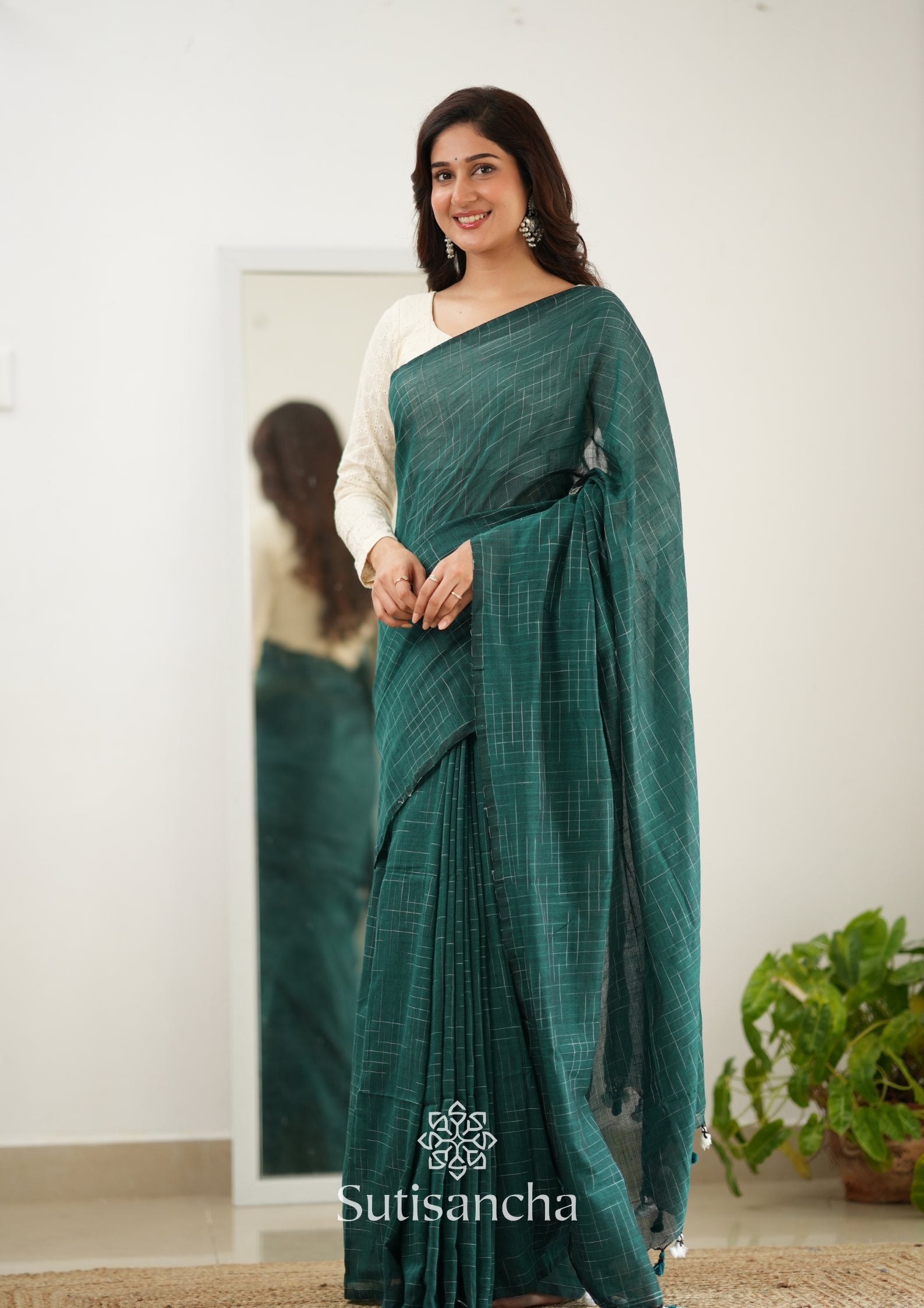 Sutisancha Rama Handloom Cotton Saree with Trendy Kotki Checks Design