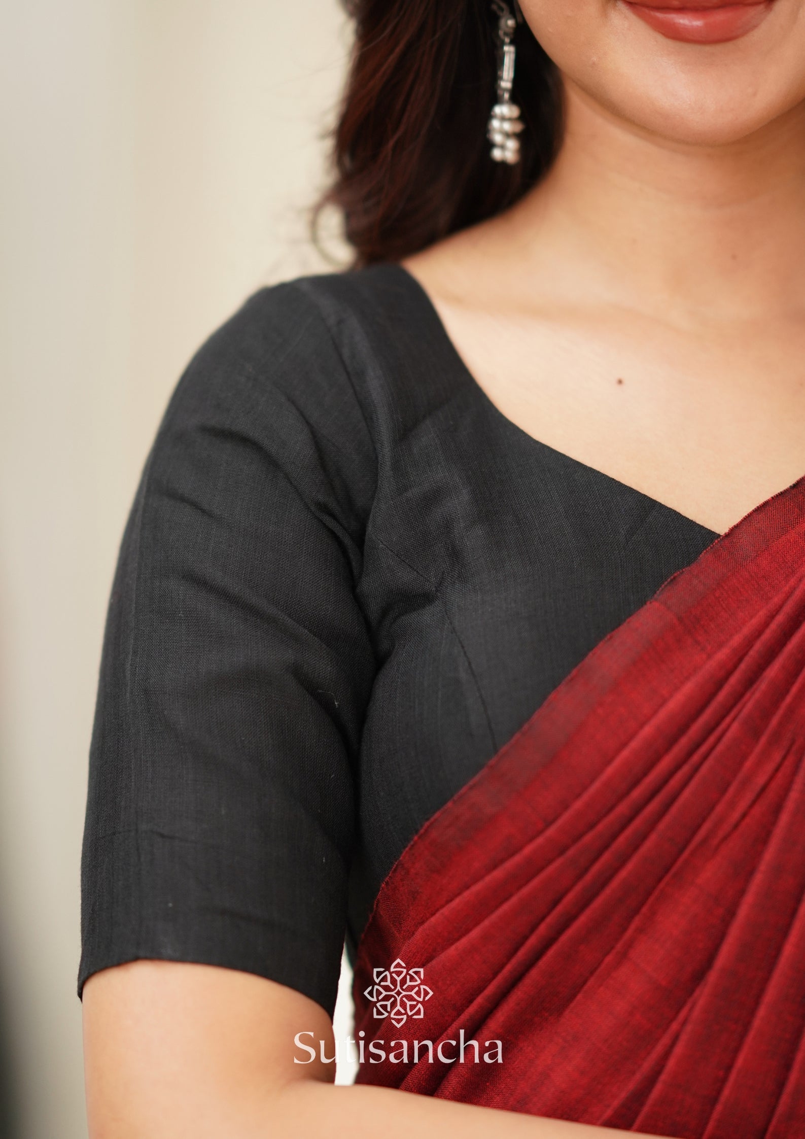 Sutisancha Red & Black Handloom Cotton Saree