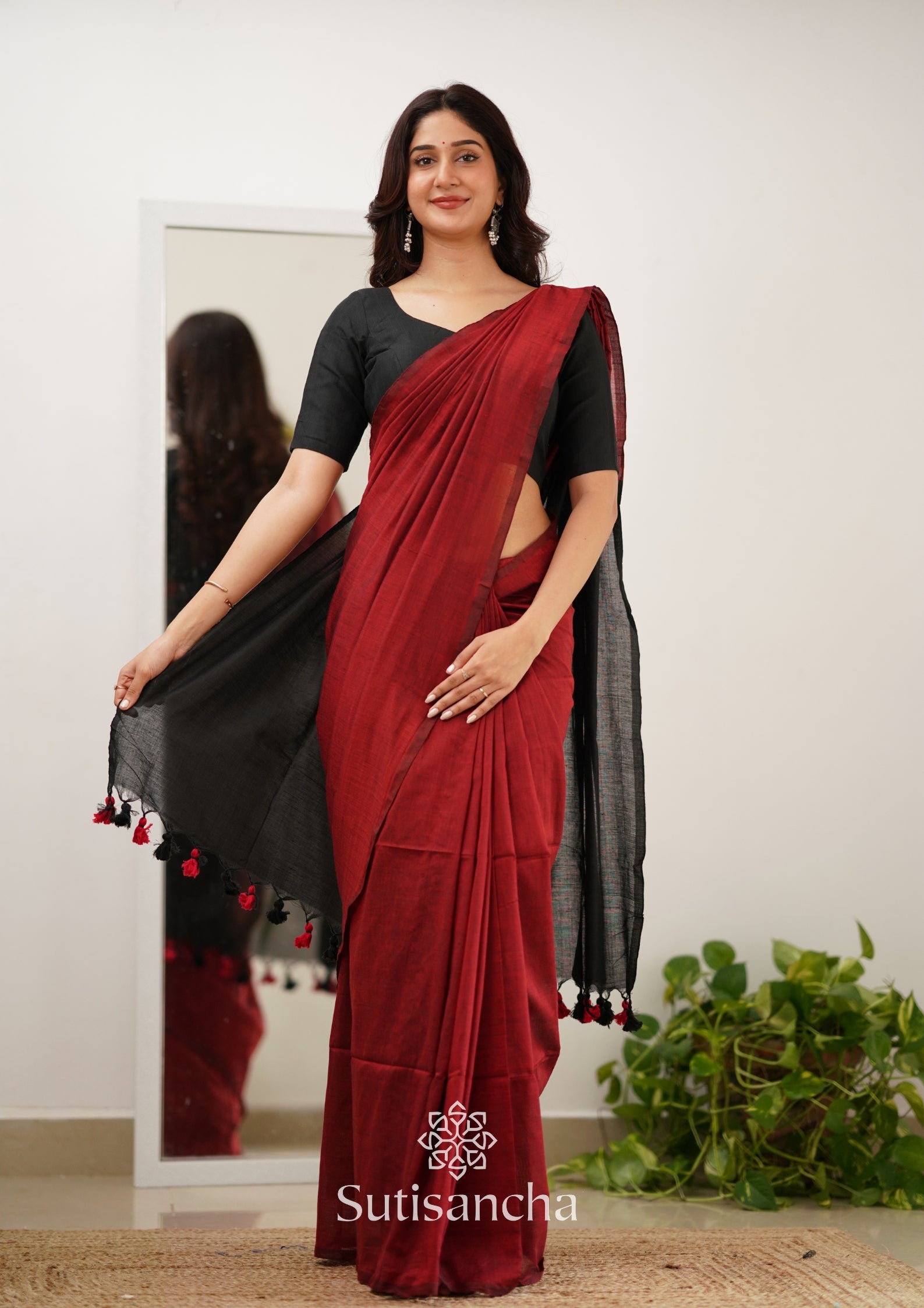 Sutisancha Red & Black Handloom Cotton Saree