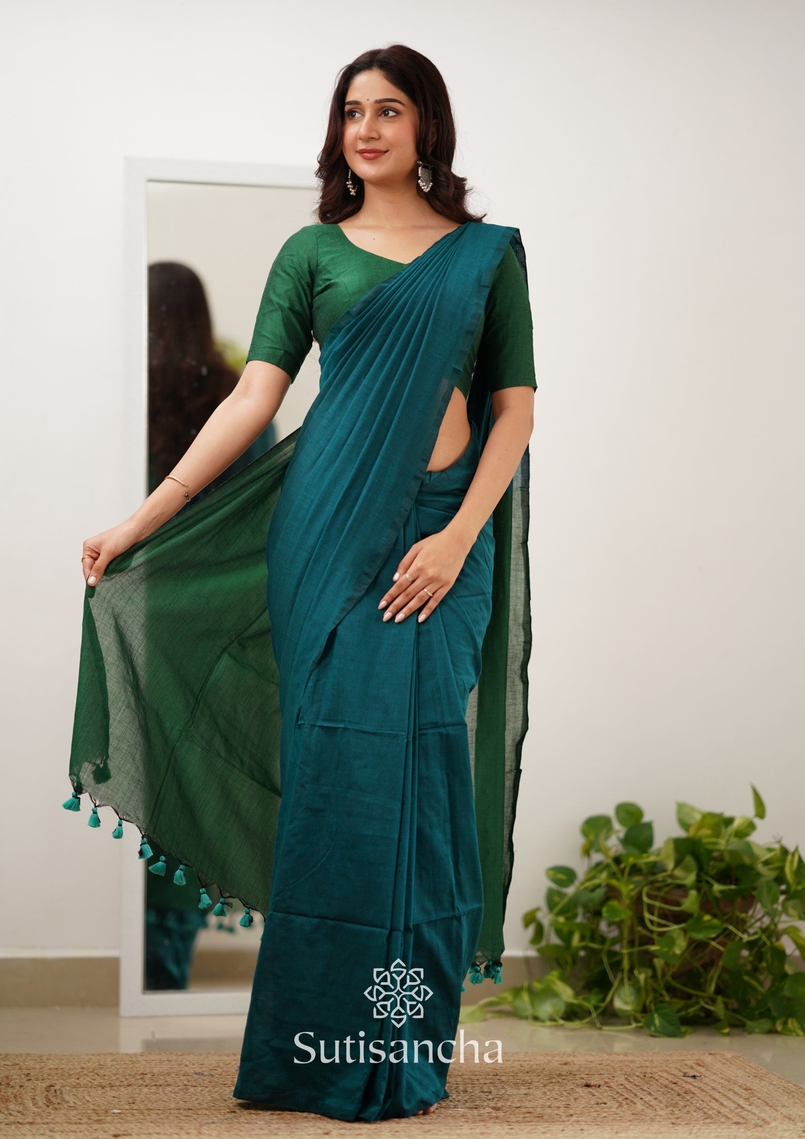 Sutisancha Rama Green Handloom Cotton Saree