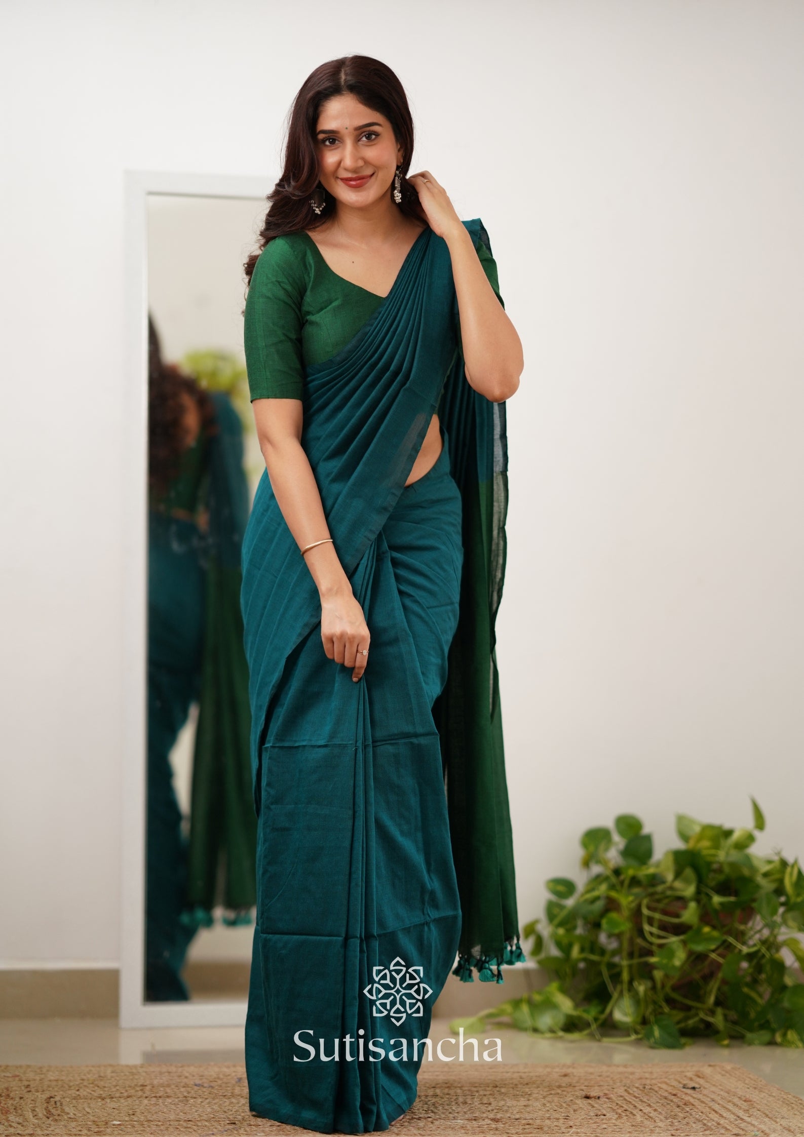 Sutisancha Rama Green Handloom Cotton Saree