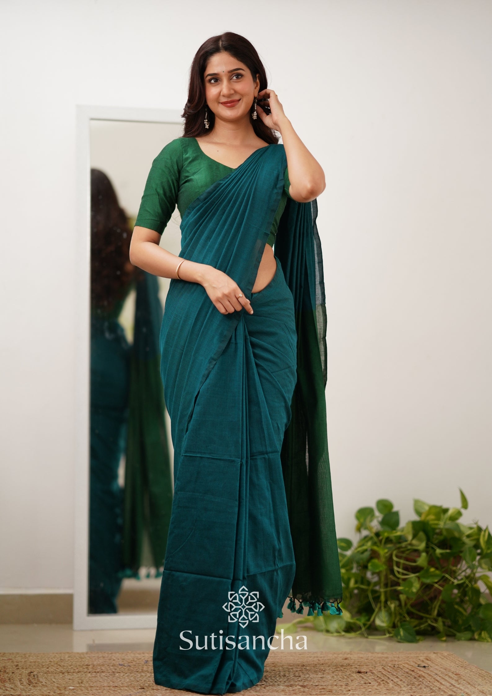 Sutisancha Rama Green Handloom Cotton Saree