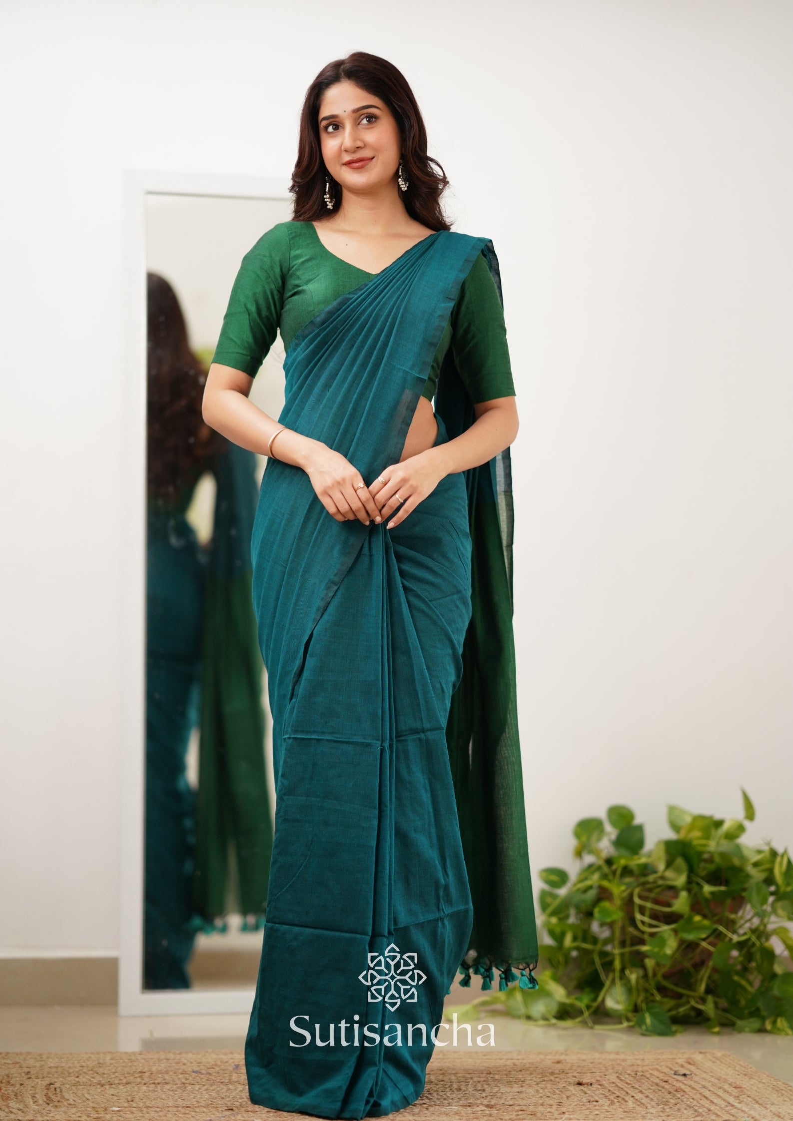 Sutisancha Rama Green Handloom Cotton Saree