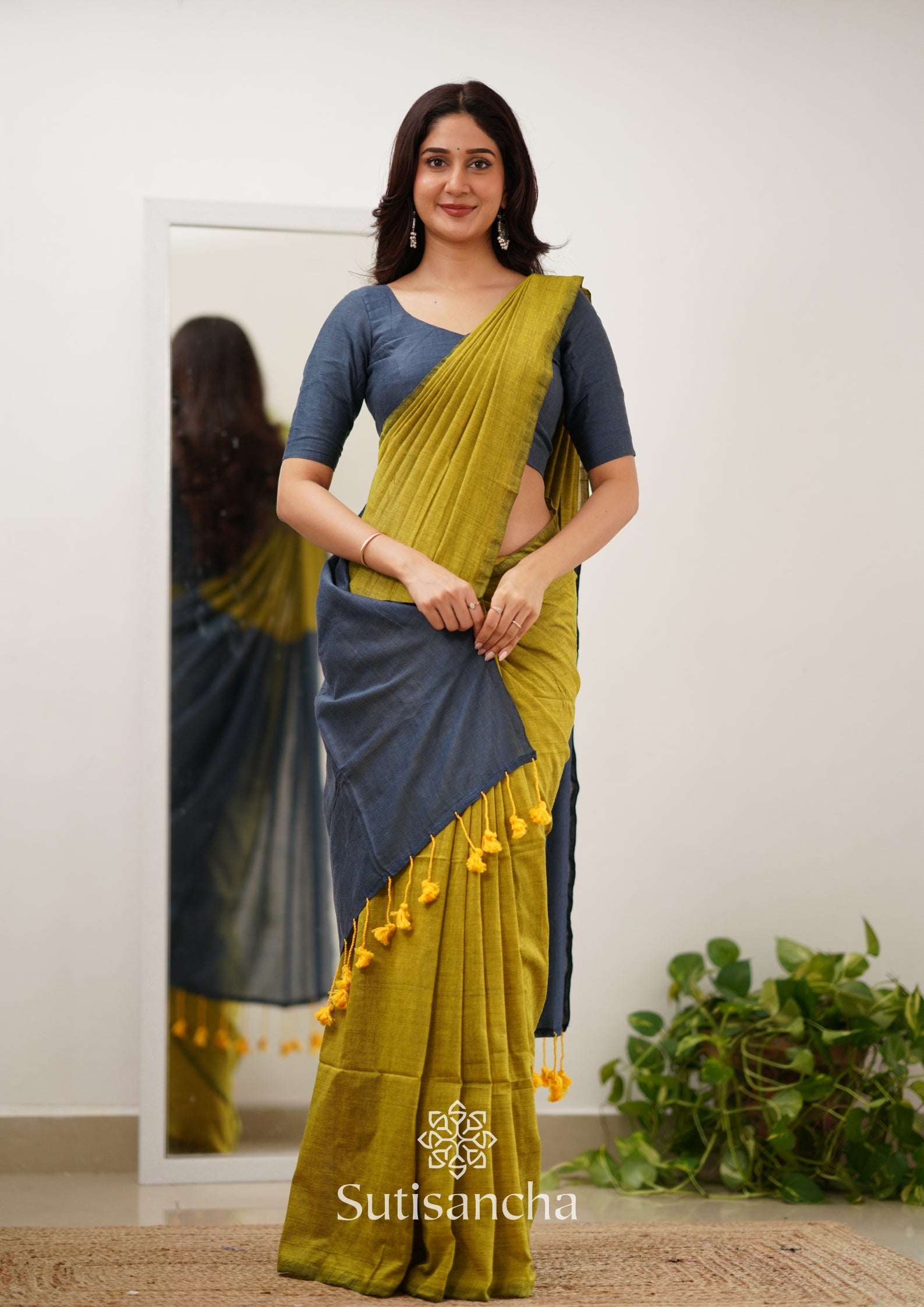 Sutisancha Lime & Gray Handloom Cotton Saree