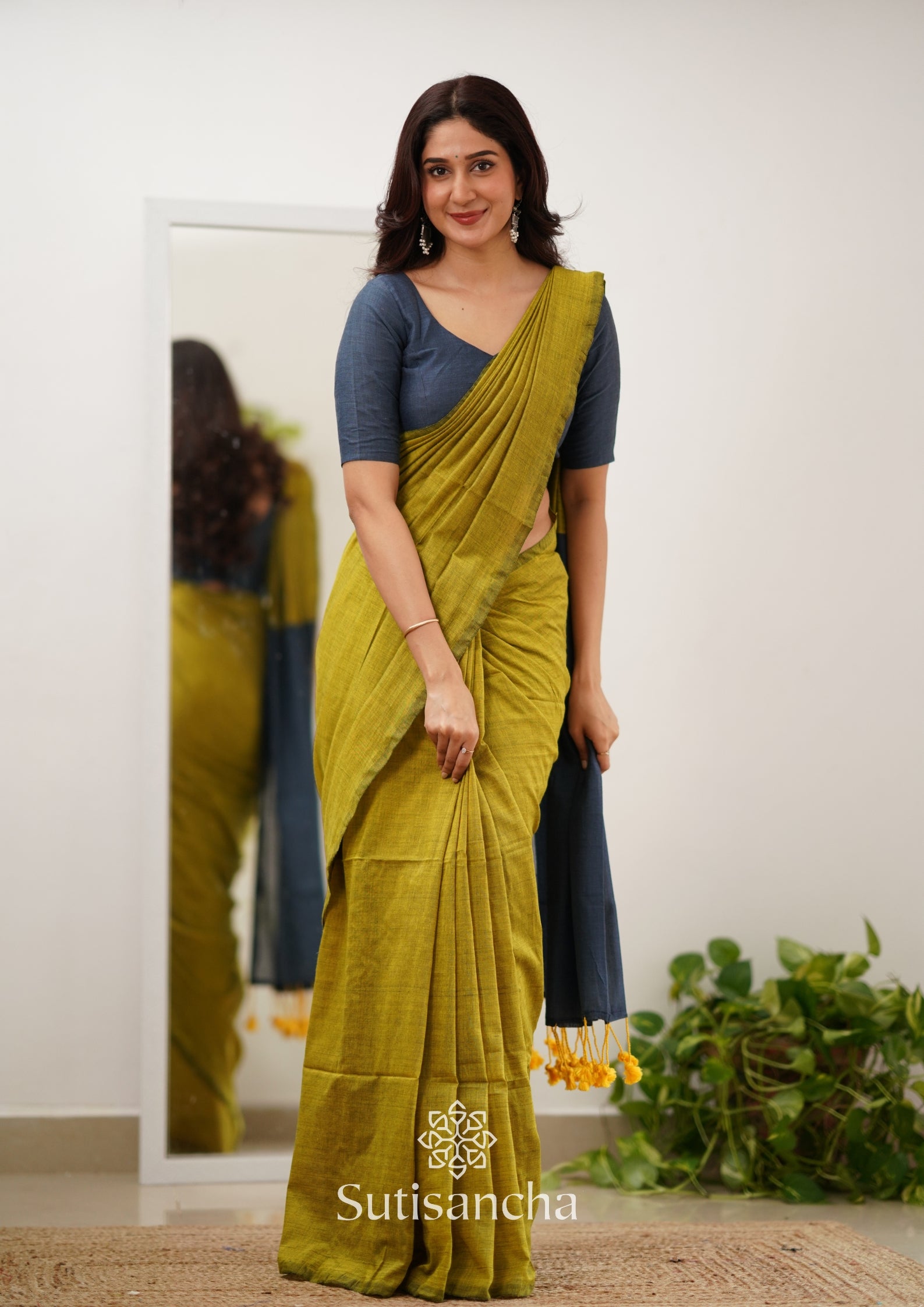 Sutisancha Lime & Gray Handloom Cotton Saree