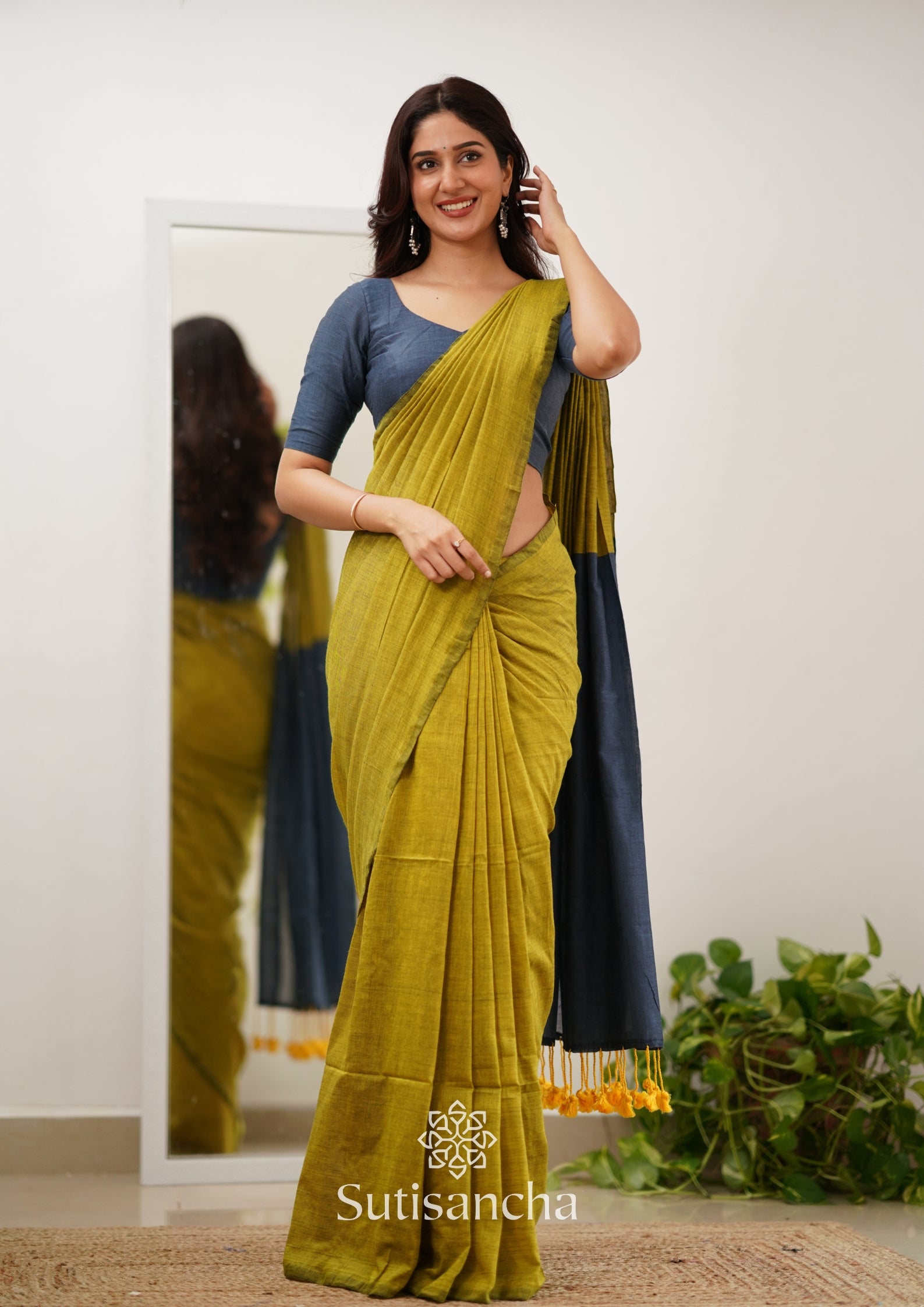 Sutisancha Lime & Gray Handloom Cotton Saree