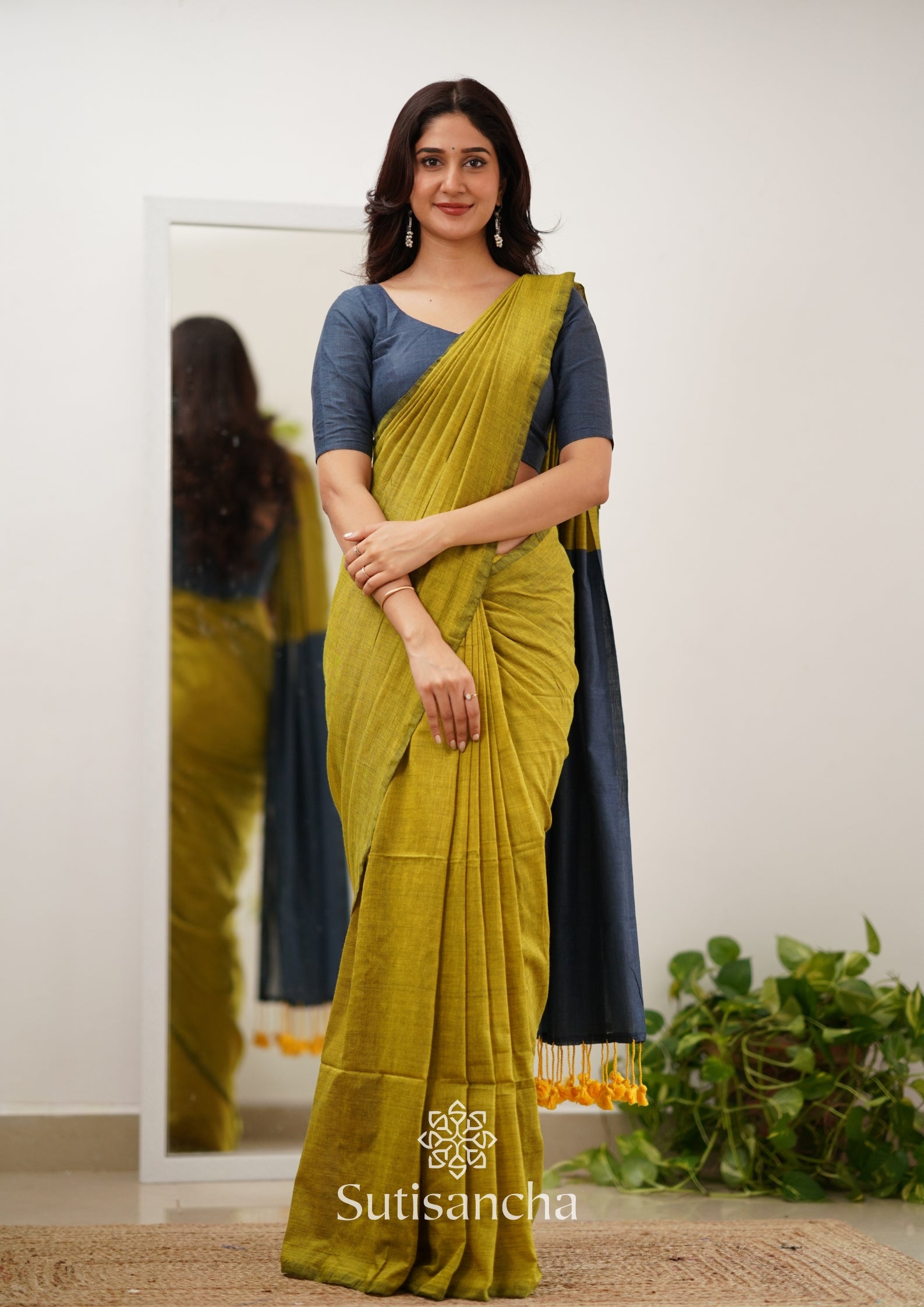 Sutisancha Lime & Gray Handloom Cotton Saree