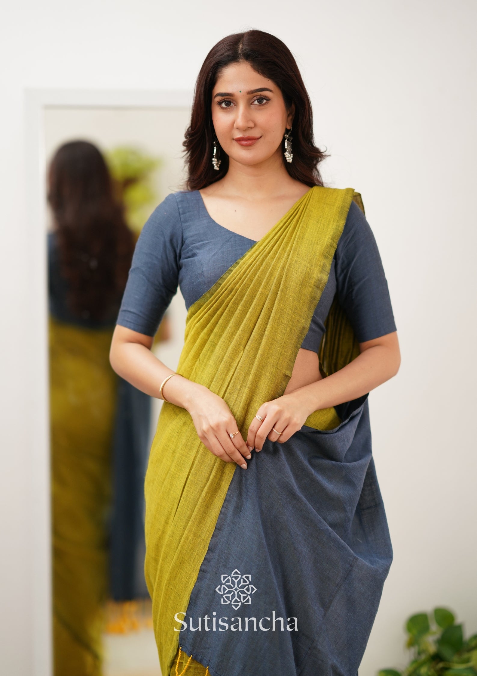 Sutisancha Lime & Gray Handloom Cotton Saree