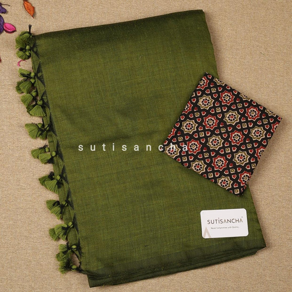 Sutisancha Mahendi Plain Saree & Ajrakh Design Blouse